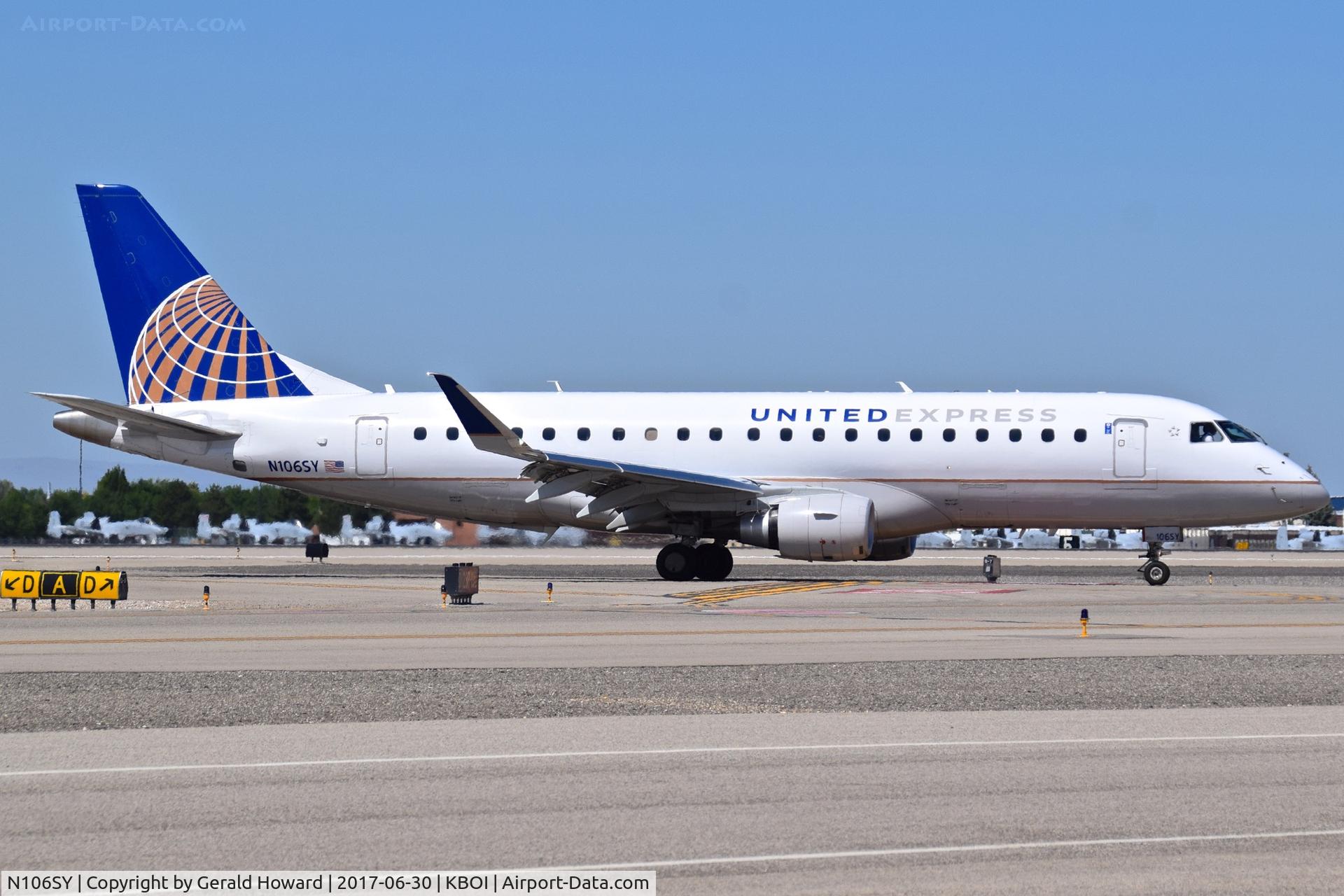N106SY, 2013 Embraer 175LR (ERJ-170-200LR) C/N 17000399, Taxing on Delta.