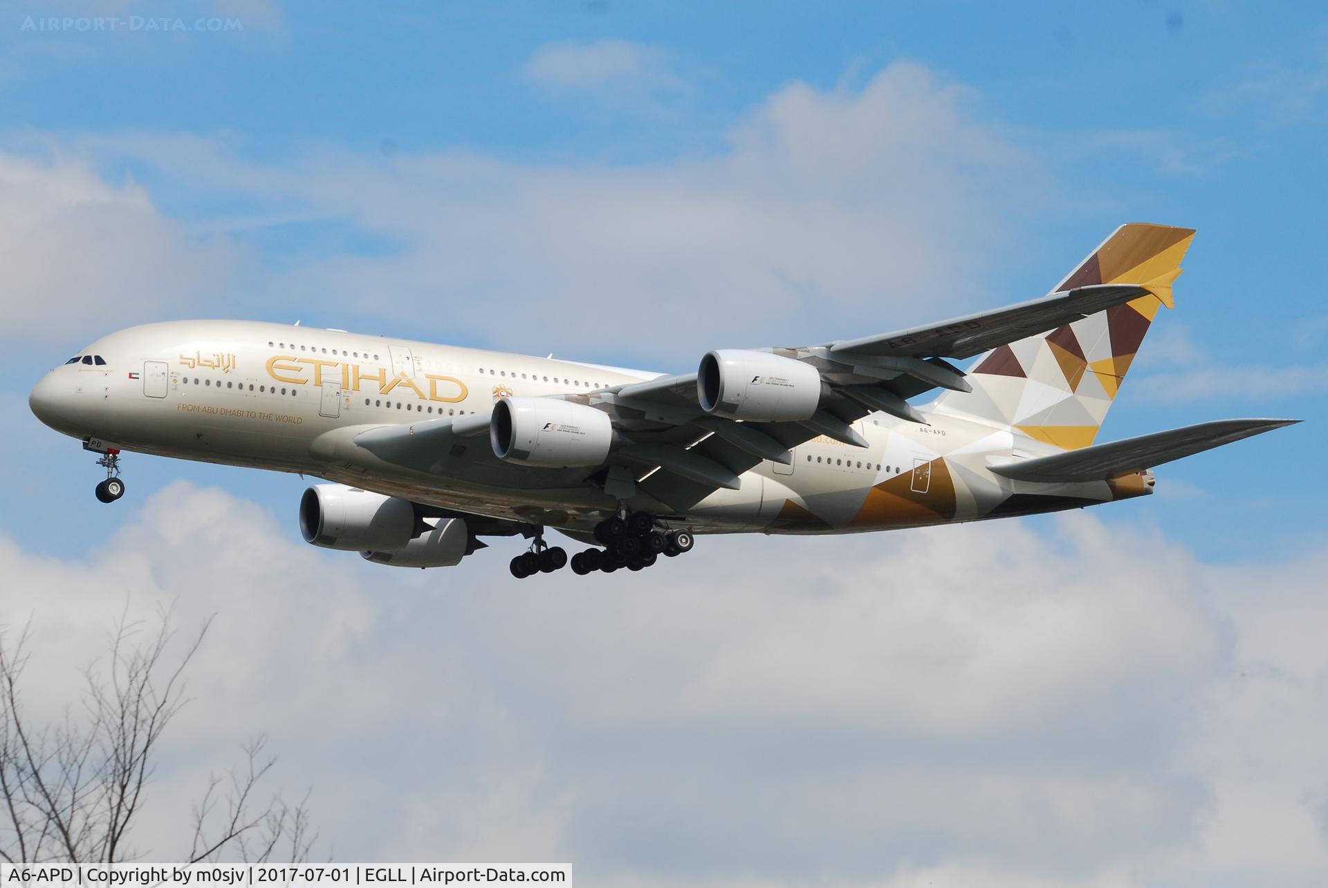 A6-APD, 2014 Airbus A380-861 C/N 180, Landing at EGLL 27R