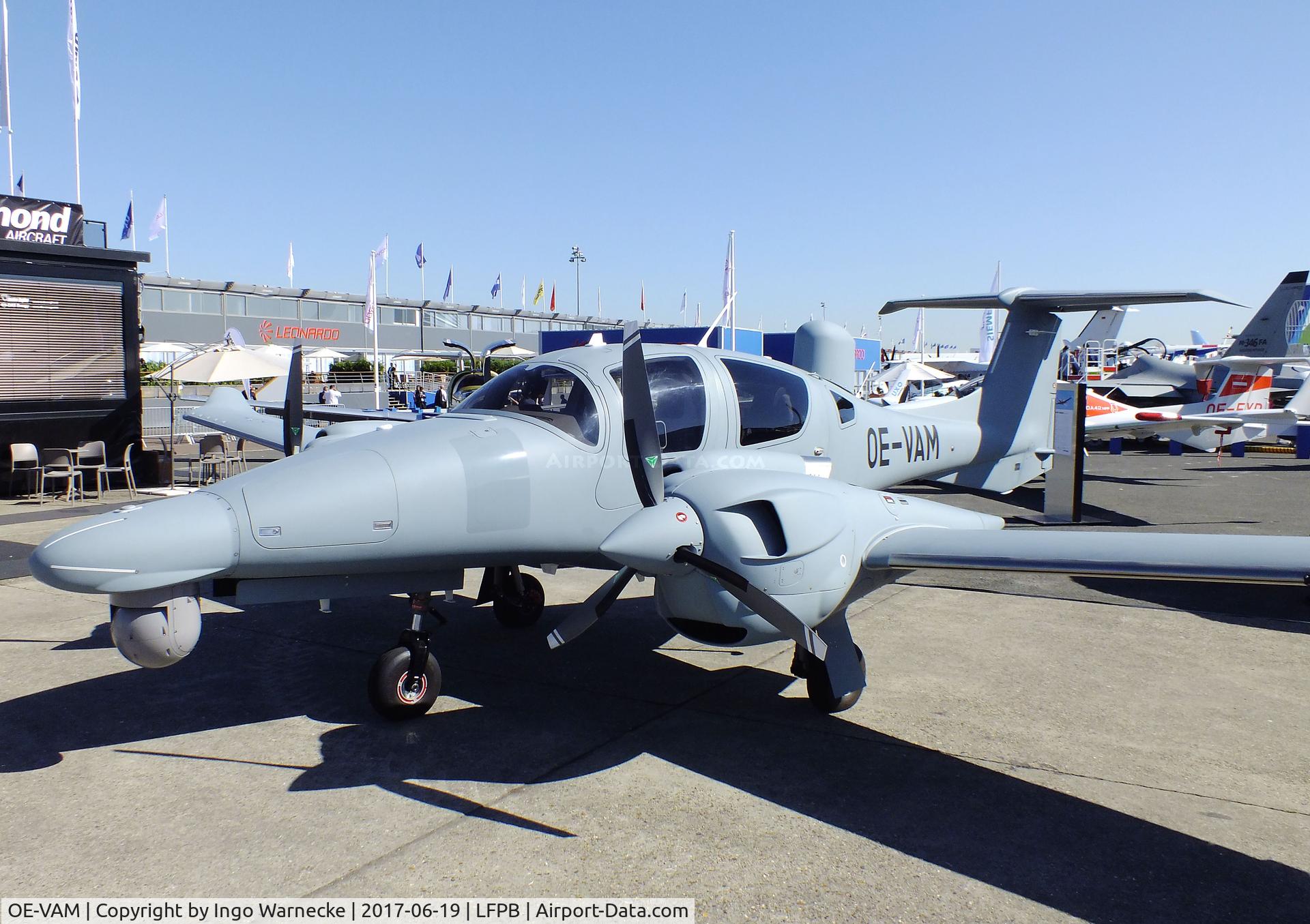 OE-VAM, 2016 Diamond DA-62 C/N 62.029, Diamond DA-62 at the Aerosalon 2017, Paris