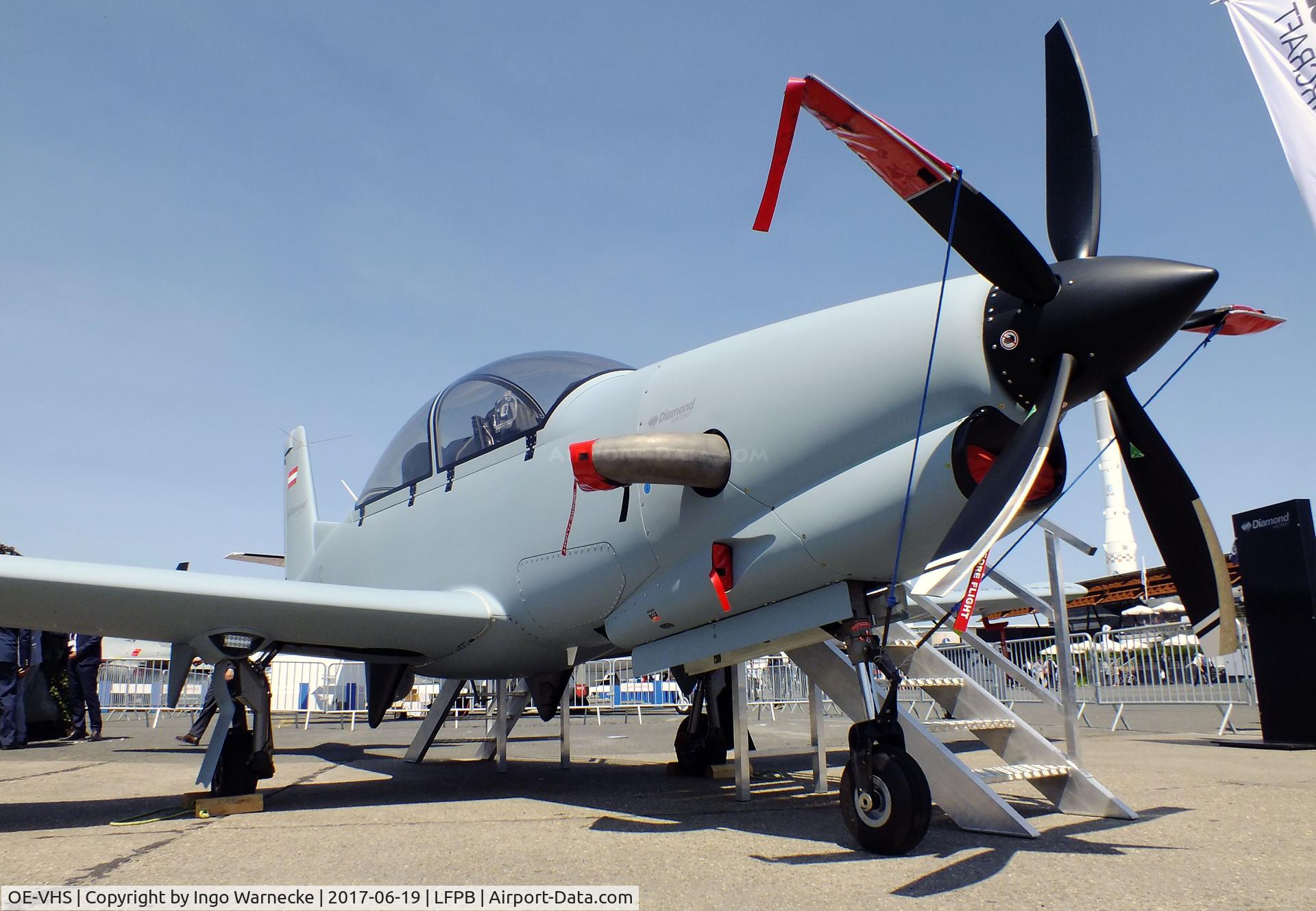 OE-VHS, 2016 Diamond DART-450 C/N 001, Diamond DART-450 second prototype at the Aerosalon 2017, Paris