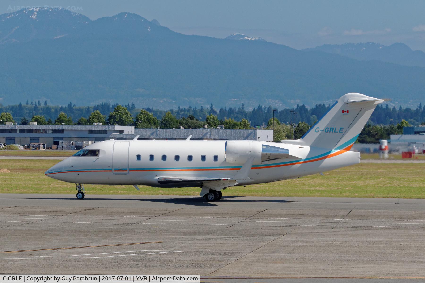 C-GRLE, 2002 Bombardier Challenger 604 (CL-600-2B16) C/N 5553, Departing