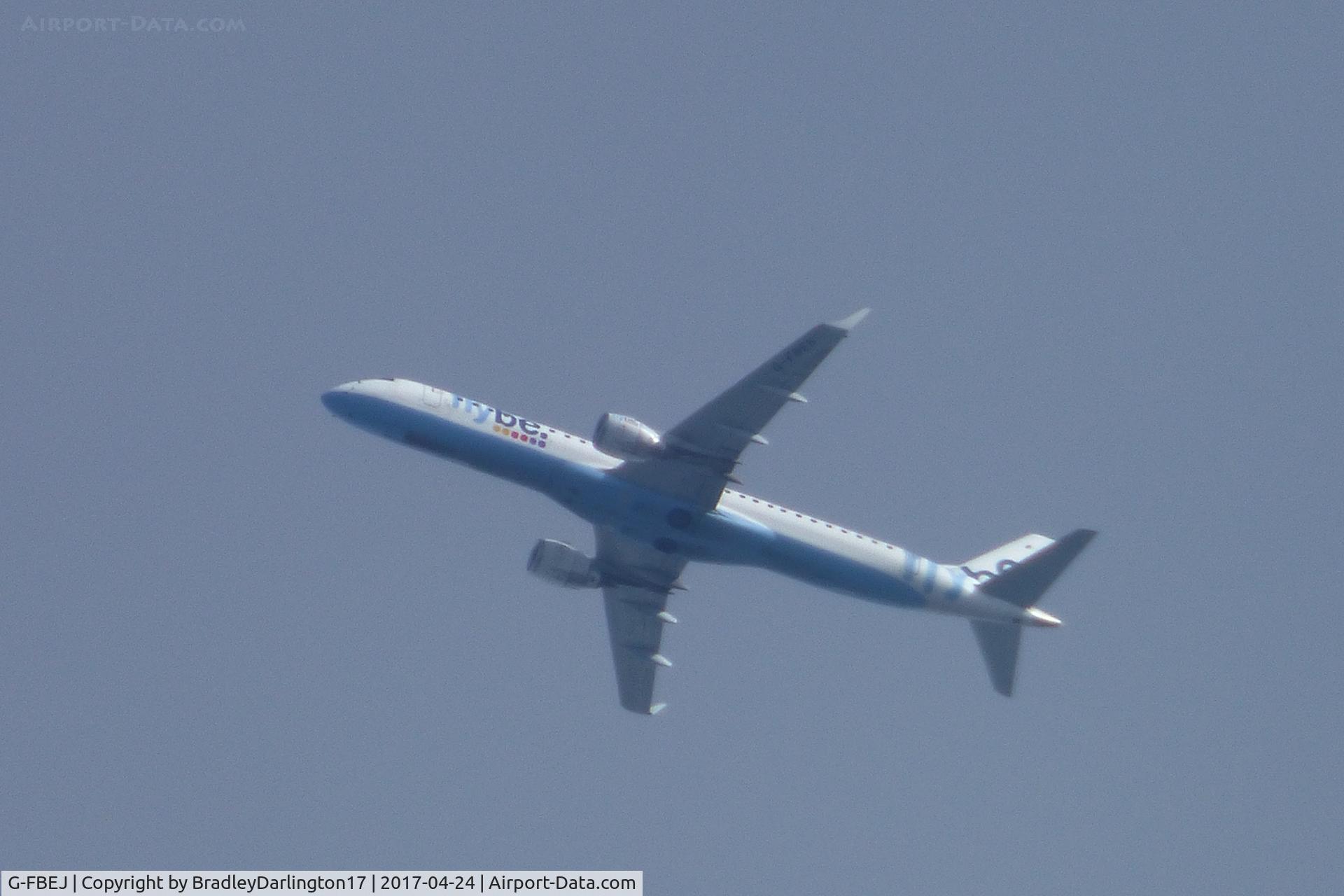 G-FBEJ, 2007 Embraer 195LR (ERJ-190-200LR) C/N 19000155, Flybe on route to cornwall