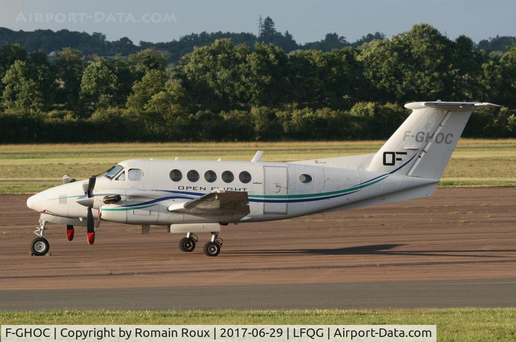 F-GHOC, 1978 Beech 200 Super King Air C/N BB-406, Parked