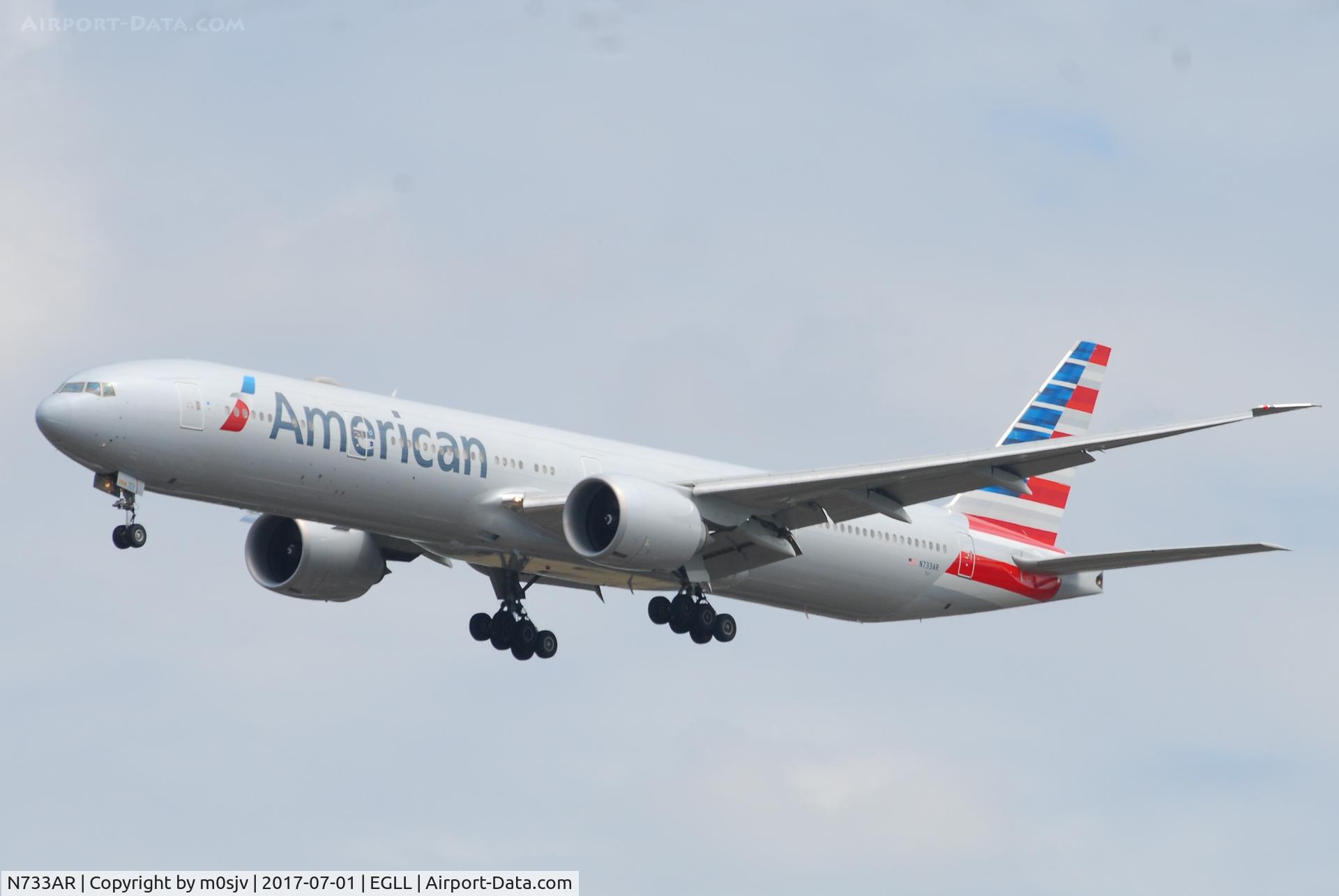 N733AR, 2015 Boeing 777-323/ER C/N 33524, Landing at EGLL 27R