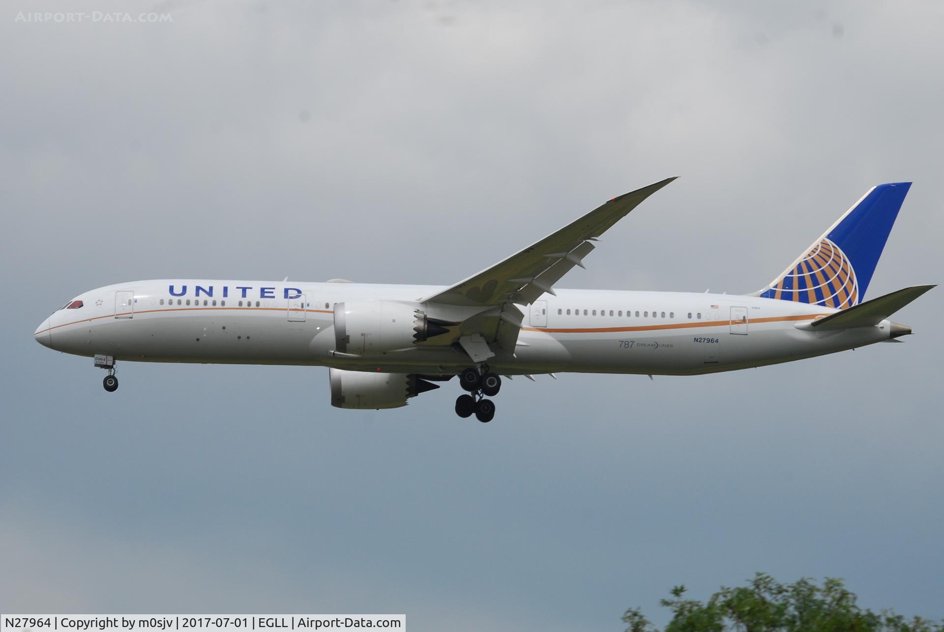 N27964, 2016 Boeing 787-9 Dreamliner C/N 37813, Landing at EGLL 27R