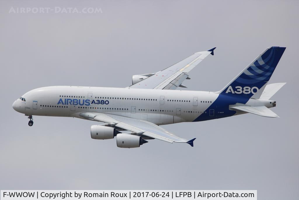 F-WWOW, 2005 Airbus A380-841 C/N 001, Parked