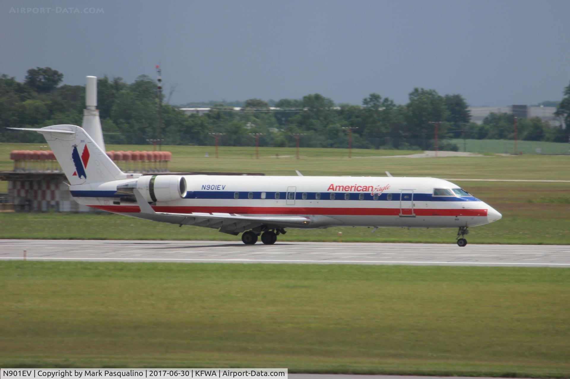 N901EV, 2002 Bombardier CRJ-200ER (CL-600-2B19) C/N 7616, CL-600-2B19
