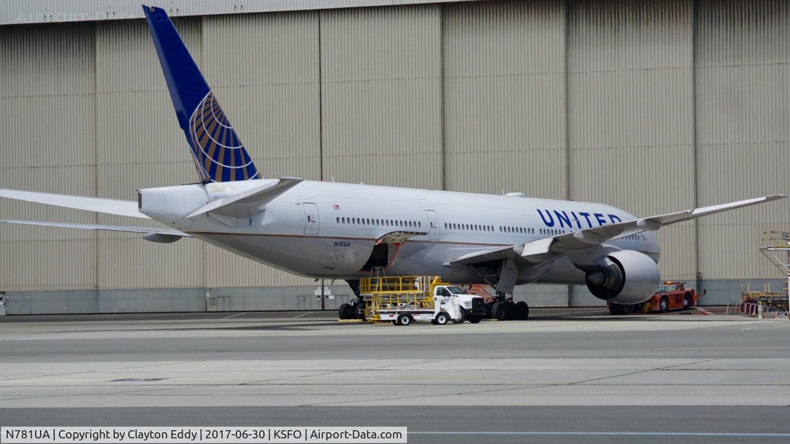 N781UA, 1996 Boeing 777-222 C/N 26945, SFO 2017