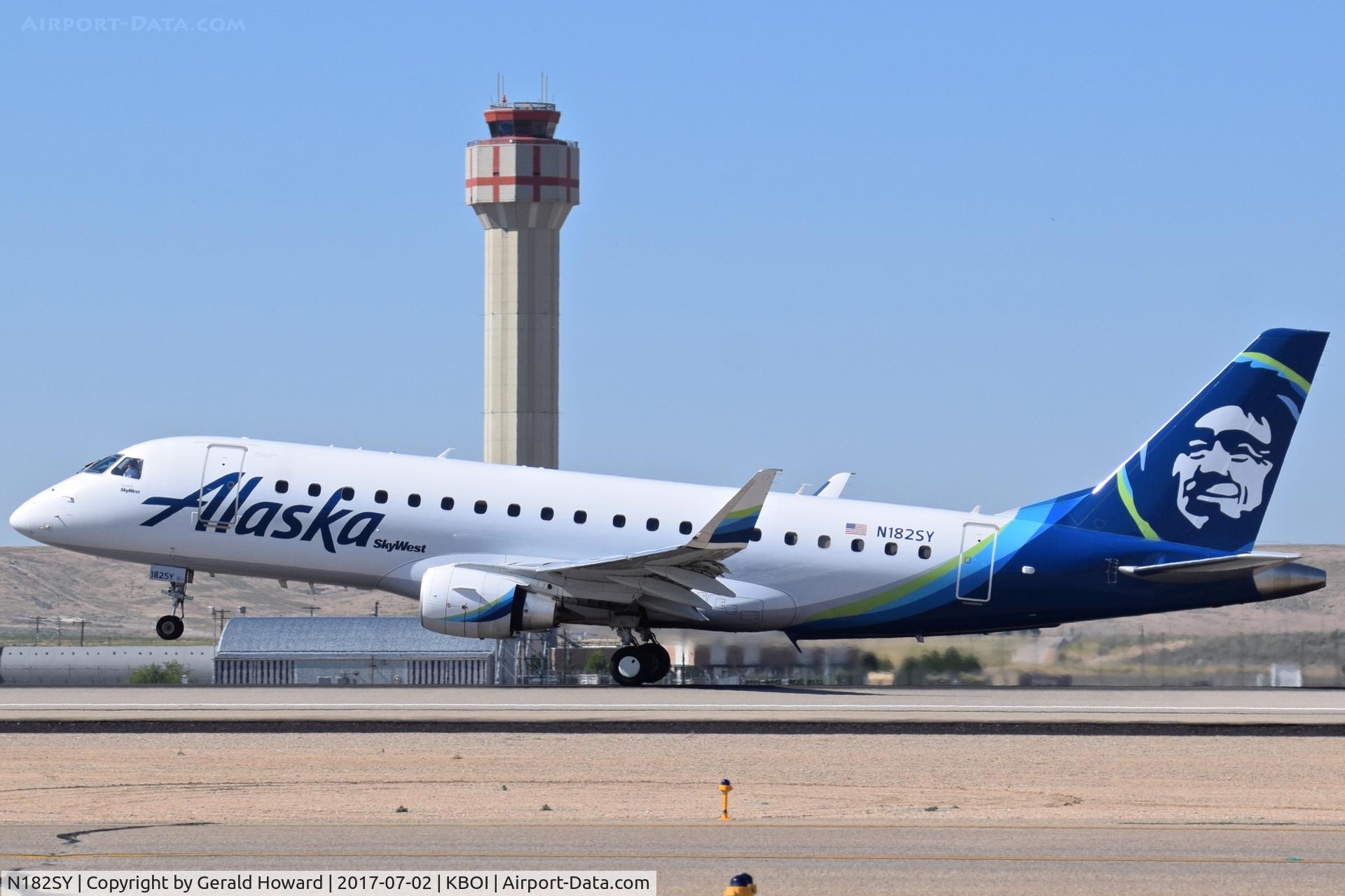 N182SY, 2016 Embraer 175LR (ERJ-170-200LR) C/N 17000579, Departing RWY 10L.