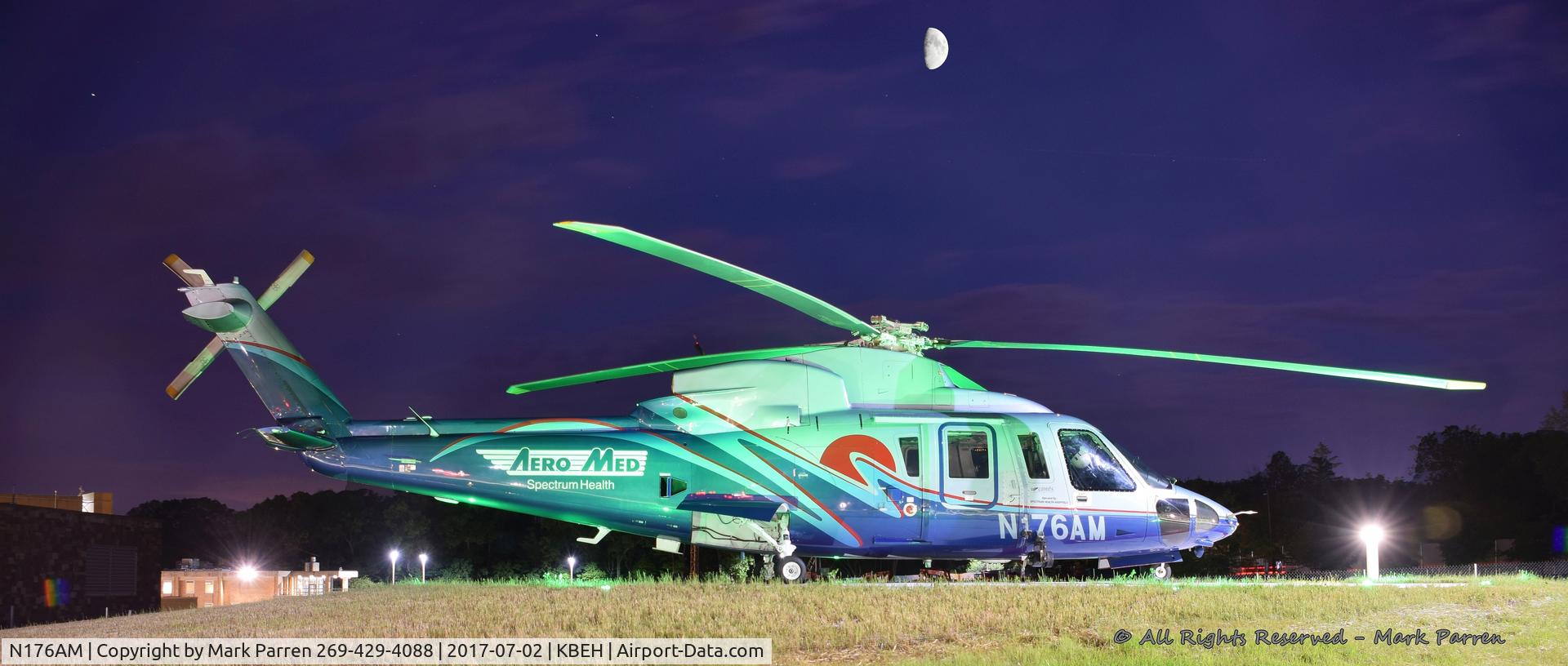 N176AM, 2007 Sikorsky S-76C C/N 760665, Picking up patient Lakeland Health, Saint Joseph, Michigan