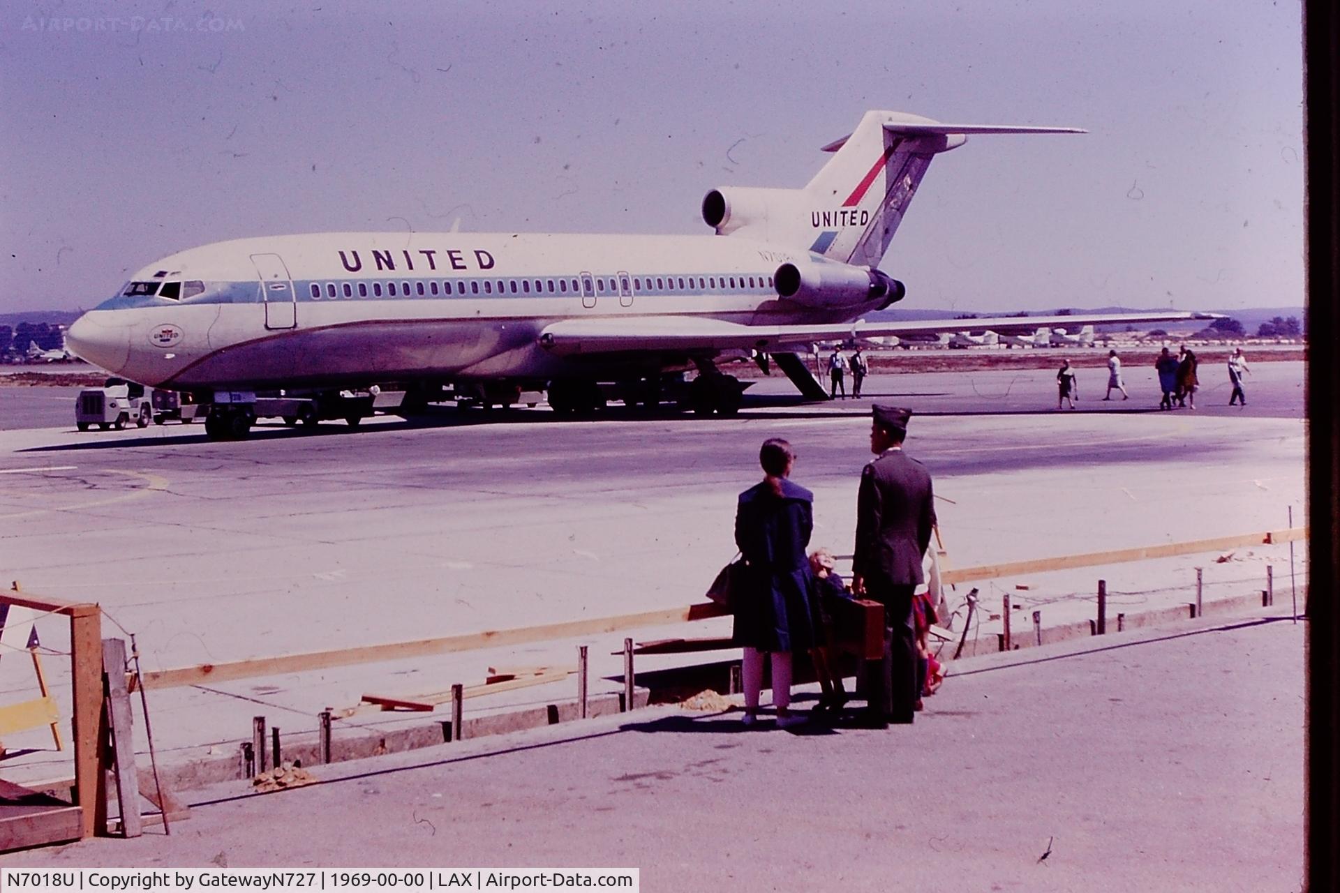N7018U, Boeing 727-22 C/N 18310, LAX 1969