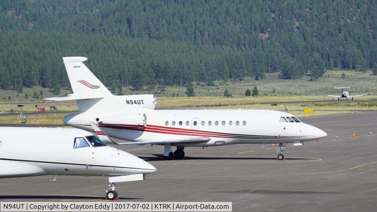 N94UT, 2002 Dassault Falcon 900EX C/N 105, Truckee Airport California 2017.