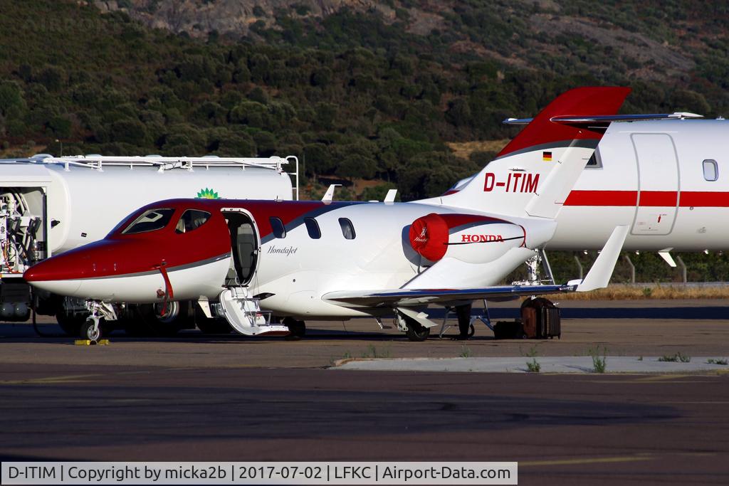 D-ITIM, 2015 Honda HA-420 HondaJet C/N 42000017, Parked