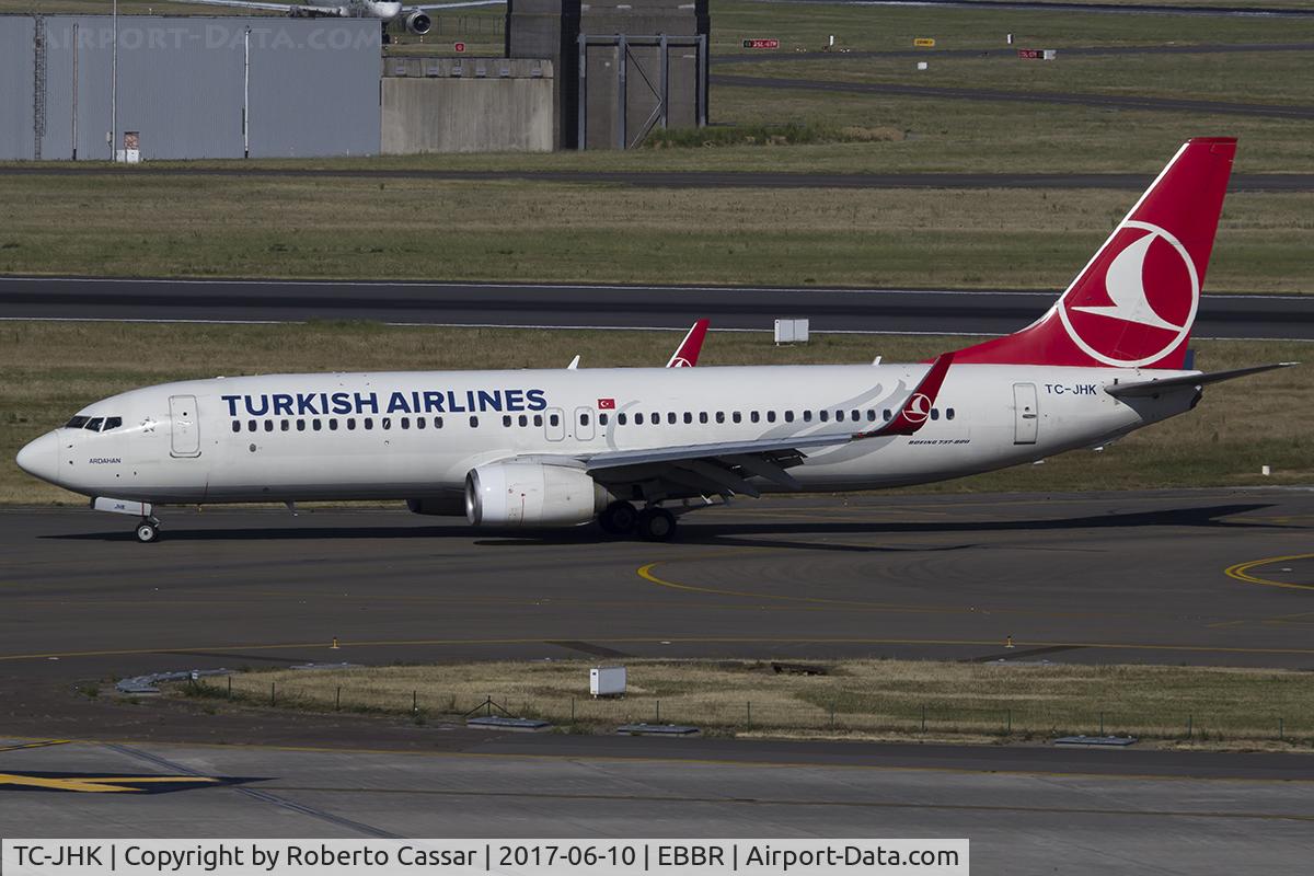 TC-JHK, 2011 Boeing 737-8F2 C/N 40975, Brussels