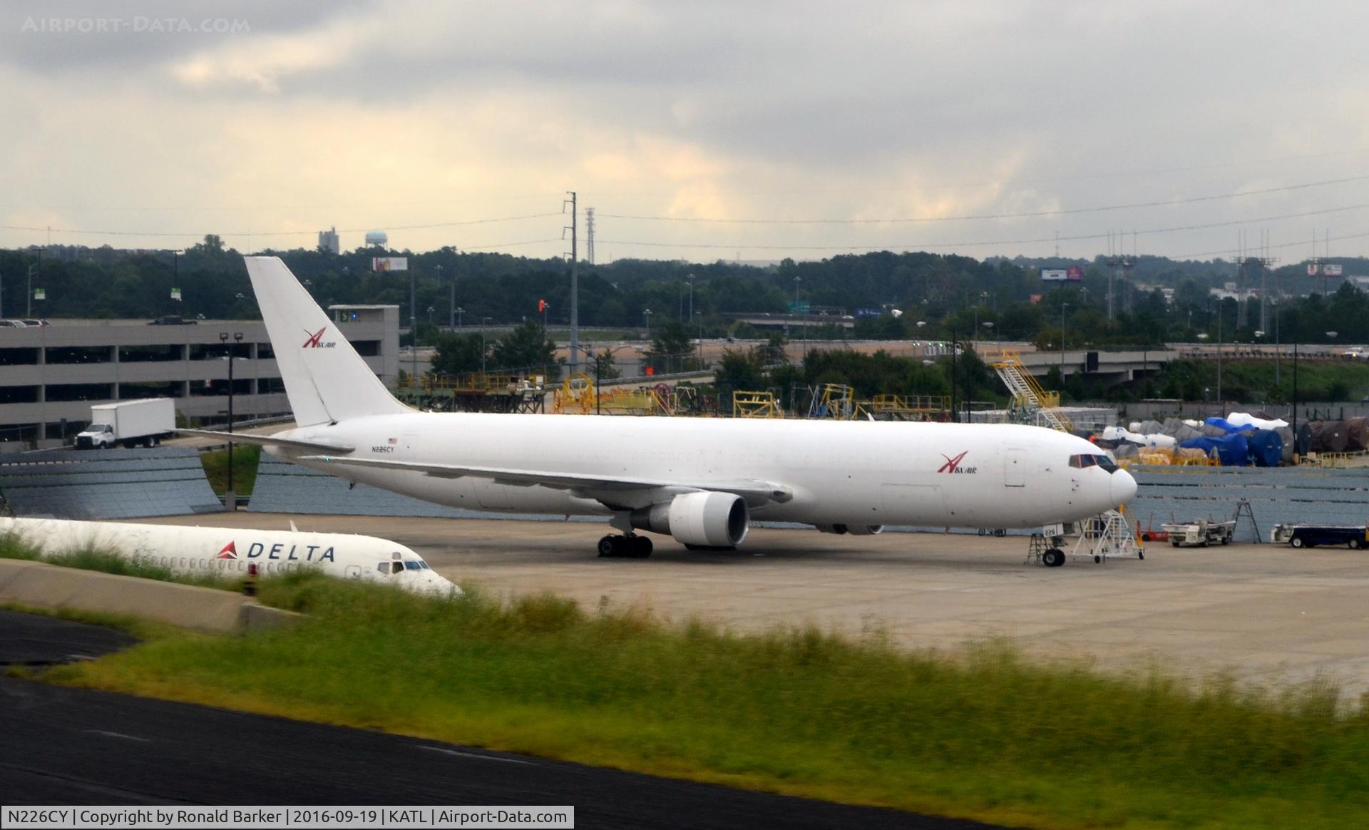 N226CY, 1992 Boeing 767-383/ER C/N 26544, On the ramp Atlanta