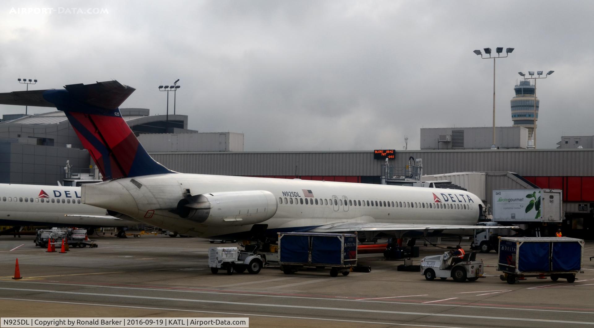 N925DL, 1988 McDonnell Douglas MD-88 C/N 49712, Atlanta