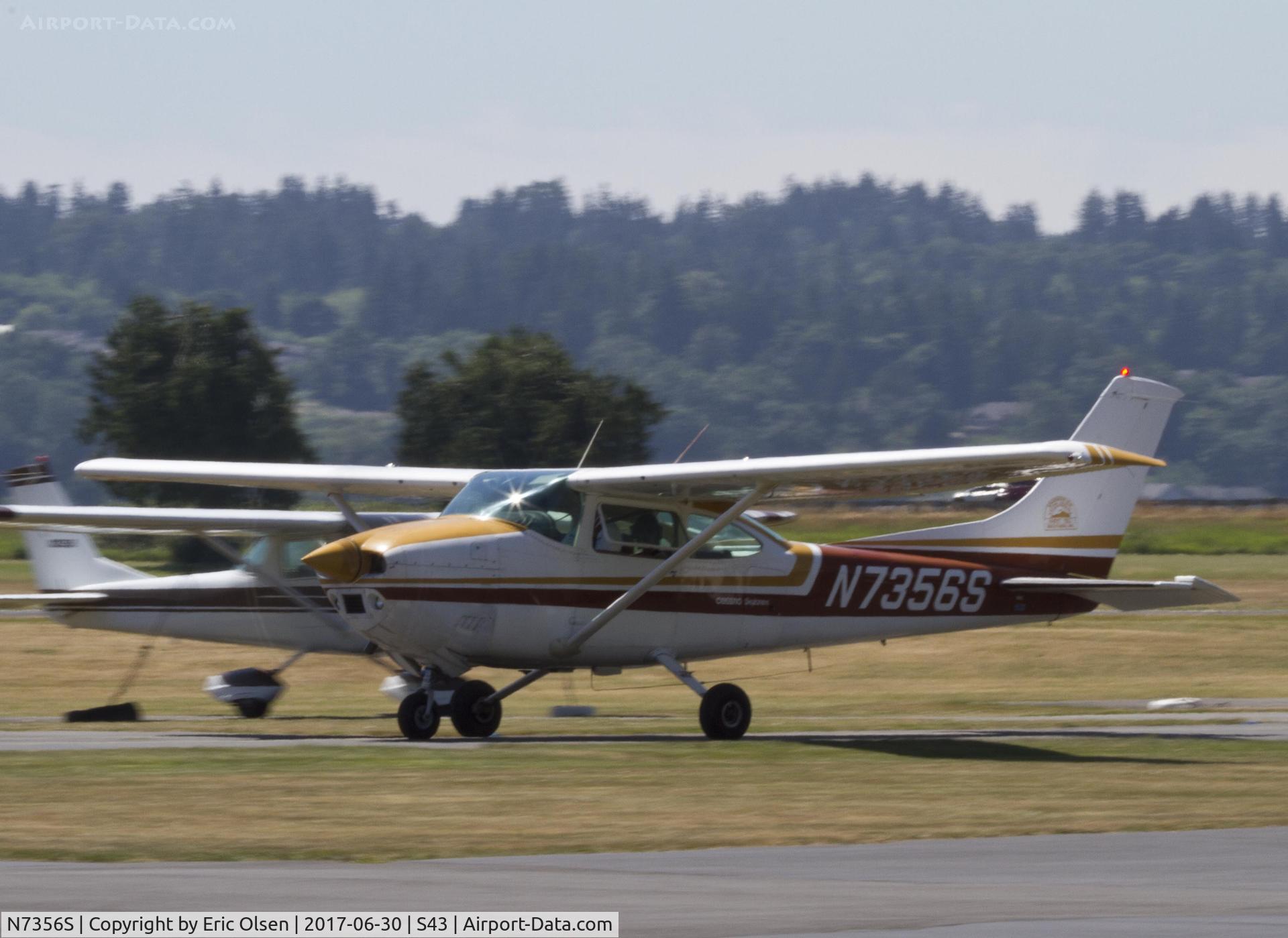 N7356S, 1976 Cessna 182P Skylane C/N 18265147, Cessna 182P at Harvey Field