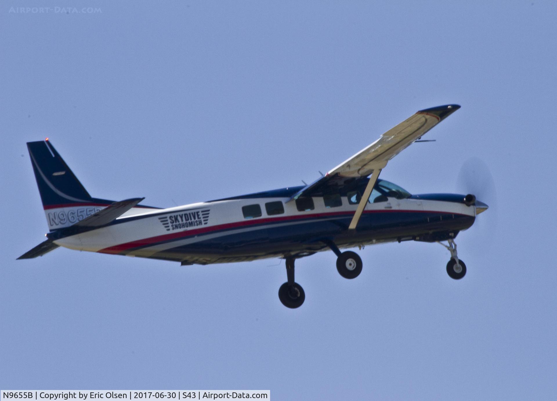 N9655B, 1989 Cessna 208B C/N 208B0145, Cessna 208 heading up with another group of skydivers