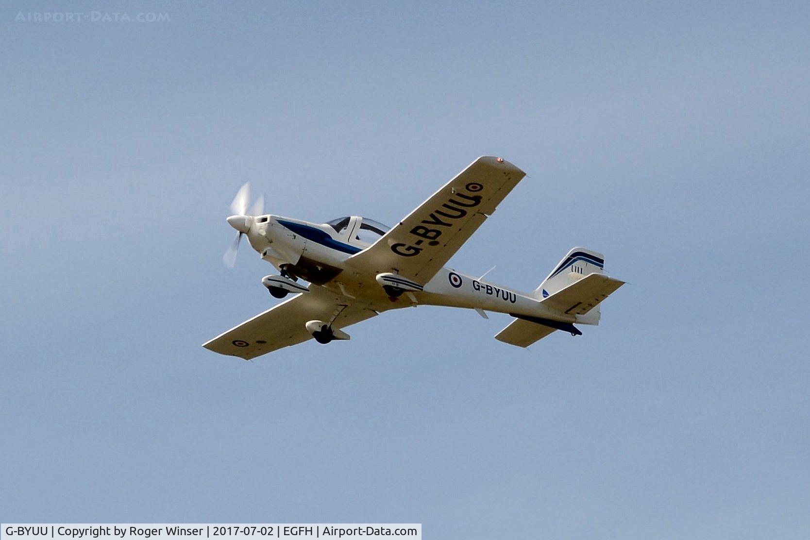 G-BYUU, 1999 Grob G-115E Tutor T1 C/N 82105/E, RAF Tutor T.1 coded UU from 6FTS departing Runway 22.