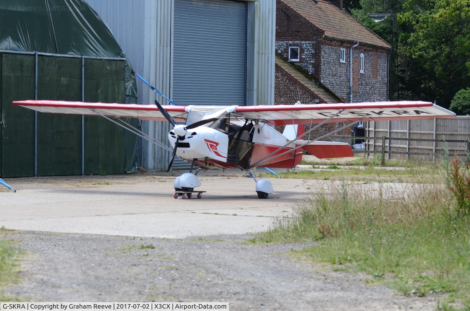 G-SKRA, 2005 Best Off Skyranger 912(2) C/N BMAA/HB/458, Parked at Northrepps.