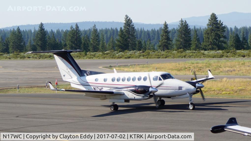 N17WC, 1997 Raytheon Aircraft Company B300 C/N FL-168, Truckee Airport California 2017.