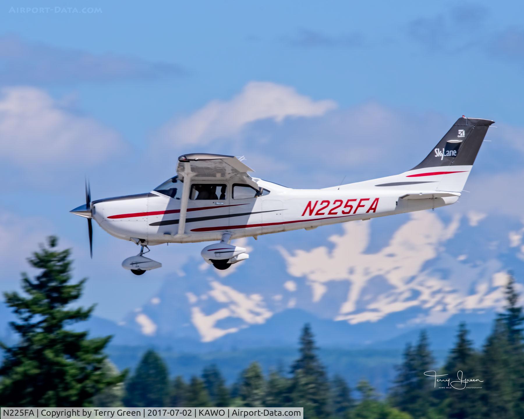 N225FA, 2003 Cessna 182T Skylane C/N 18281252, KAWO