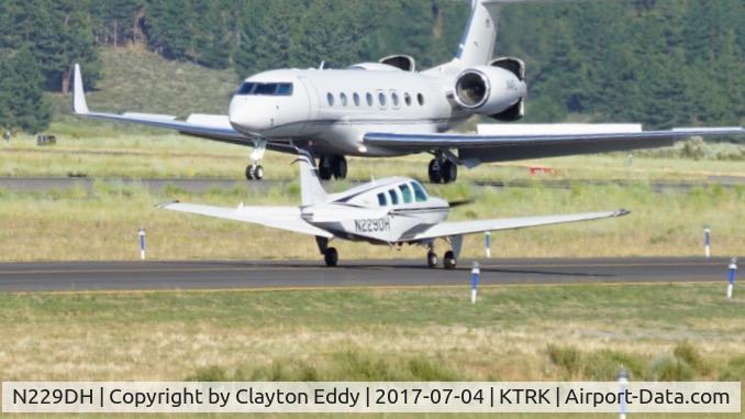 N229DH, 1996 Raytheon Aircraft Company B36TC Bonanza C/N EA-591, Truckee Airport California. 2017.