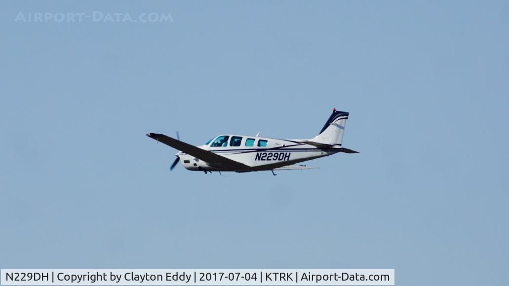 N229DH, 1996 Raytheon Aircraft Company B36TC Bonanza C/N EA-591, Truckee Airport California. 2017.