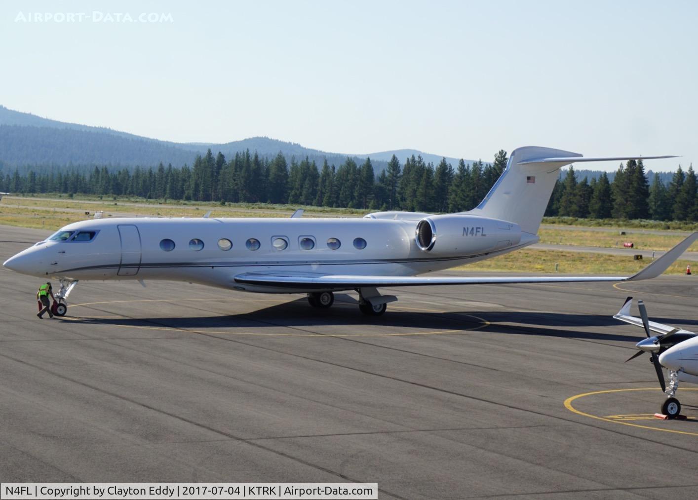 N4FL, 2012 Gulfstream Aerospace G650 (G-VI) C/N 6032, Truckee Airport California. 2017.