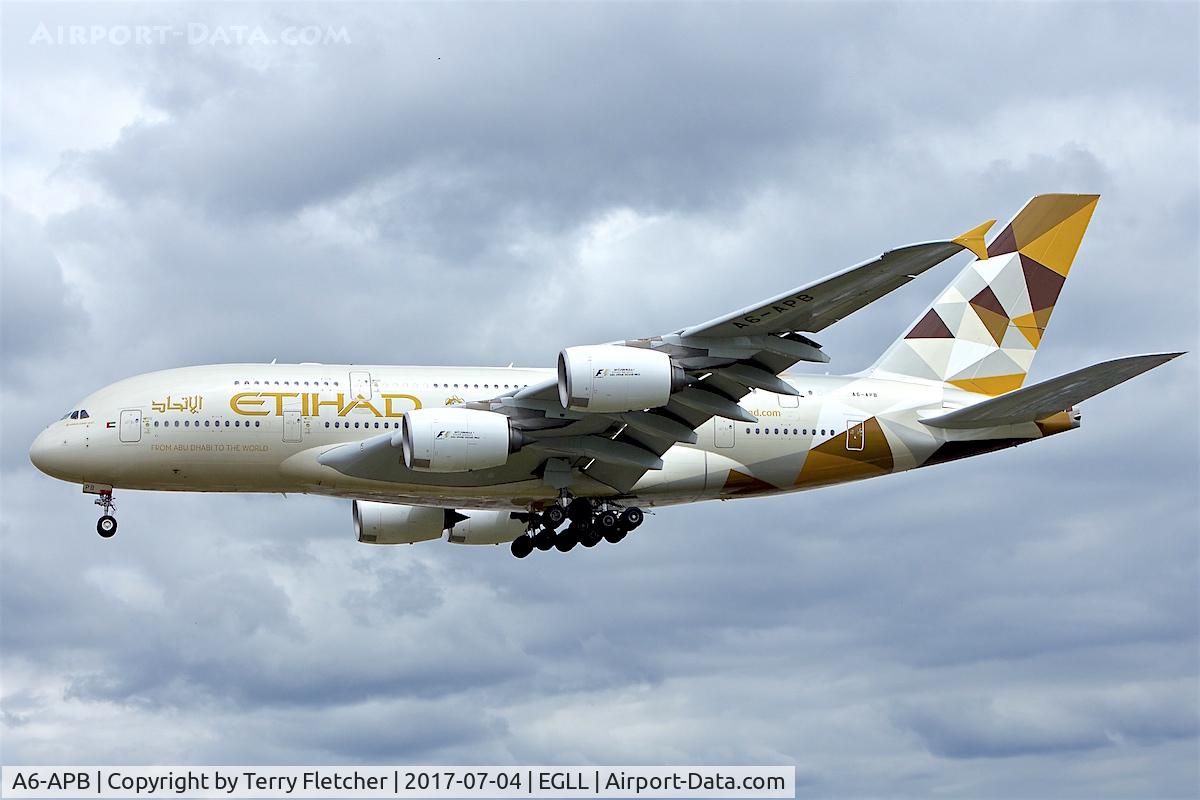 A6-APB, 2014 Airbus A380-861 C/N 170, On approach to London Heathrow