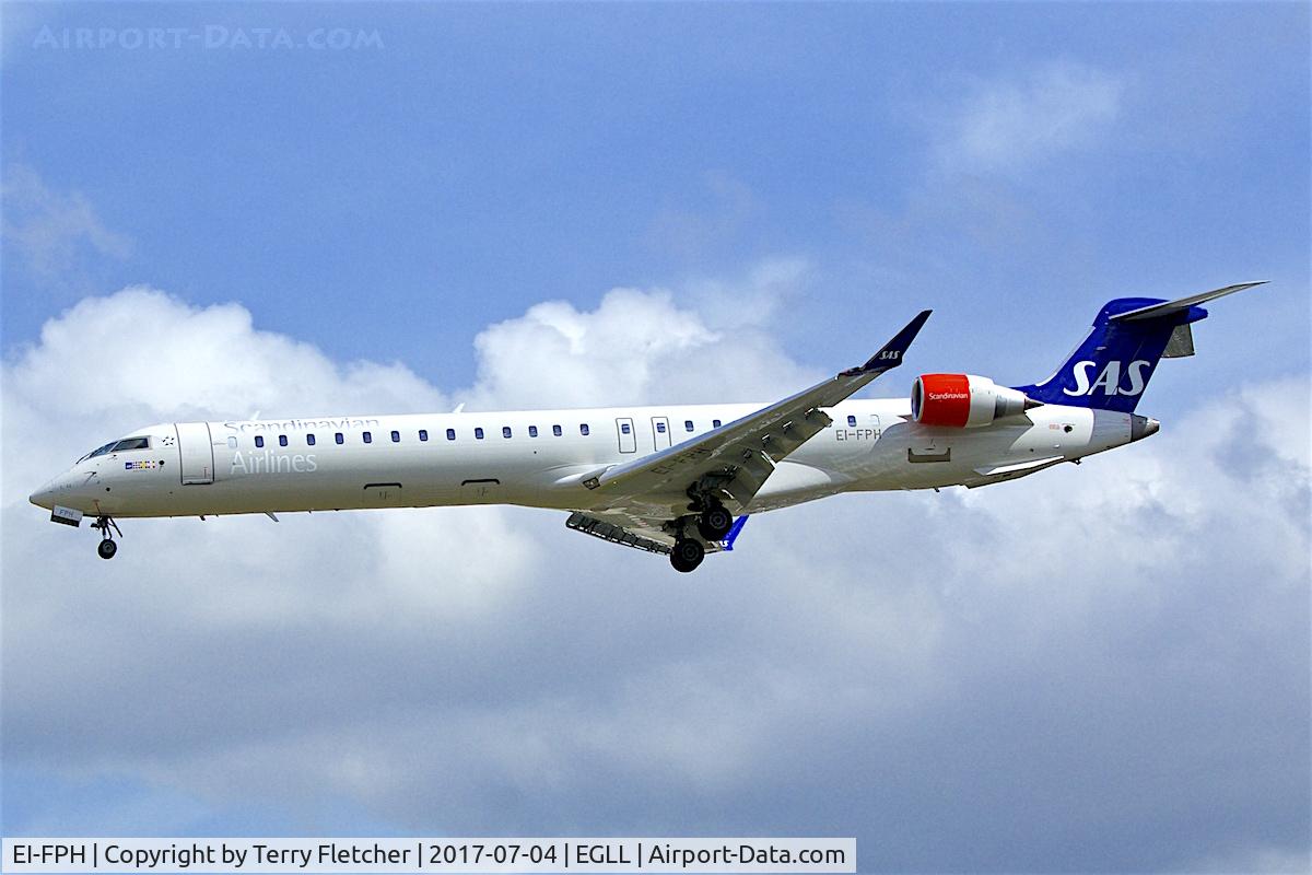 EI-FPH, 2016 Bombardier CRJ-900LR (CL-600-2D24) C/N 15409, On approach to London Heathrow