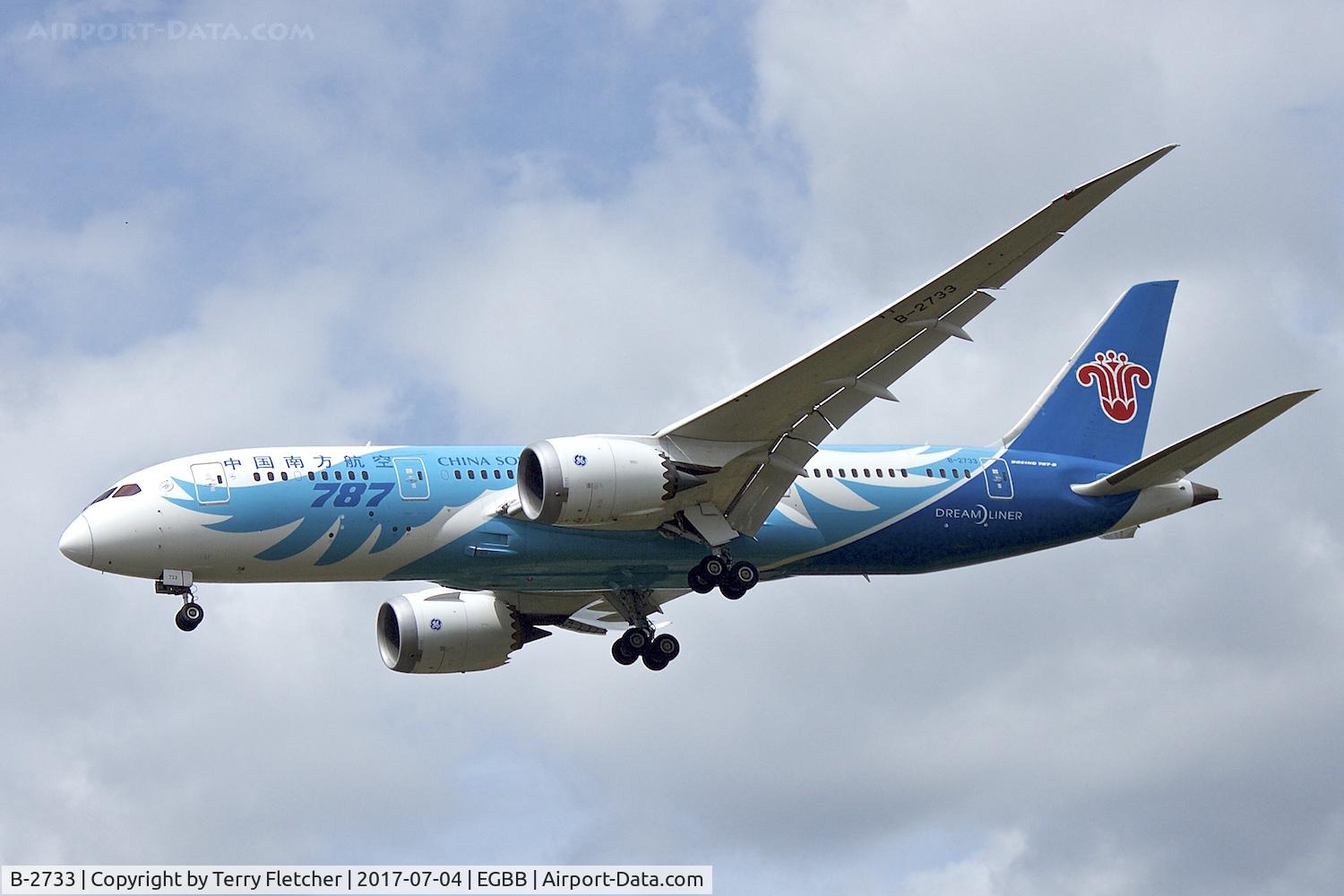 B-2733, 2013 Boeing 787-8 Dreamliner C/N 34927, On approach to London Heathrow