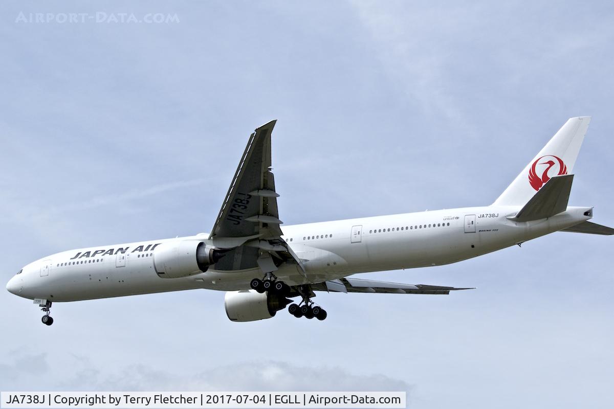 JA738J, 2008 Boeing 777-346/ER C/N 32436, On approach to London Heathrow