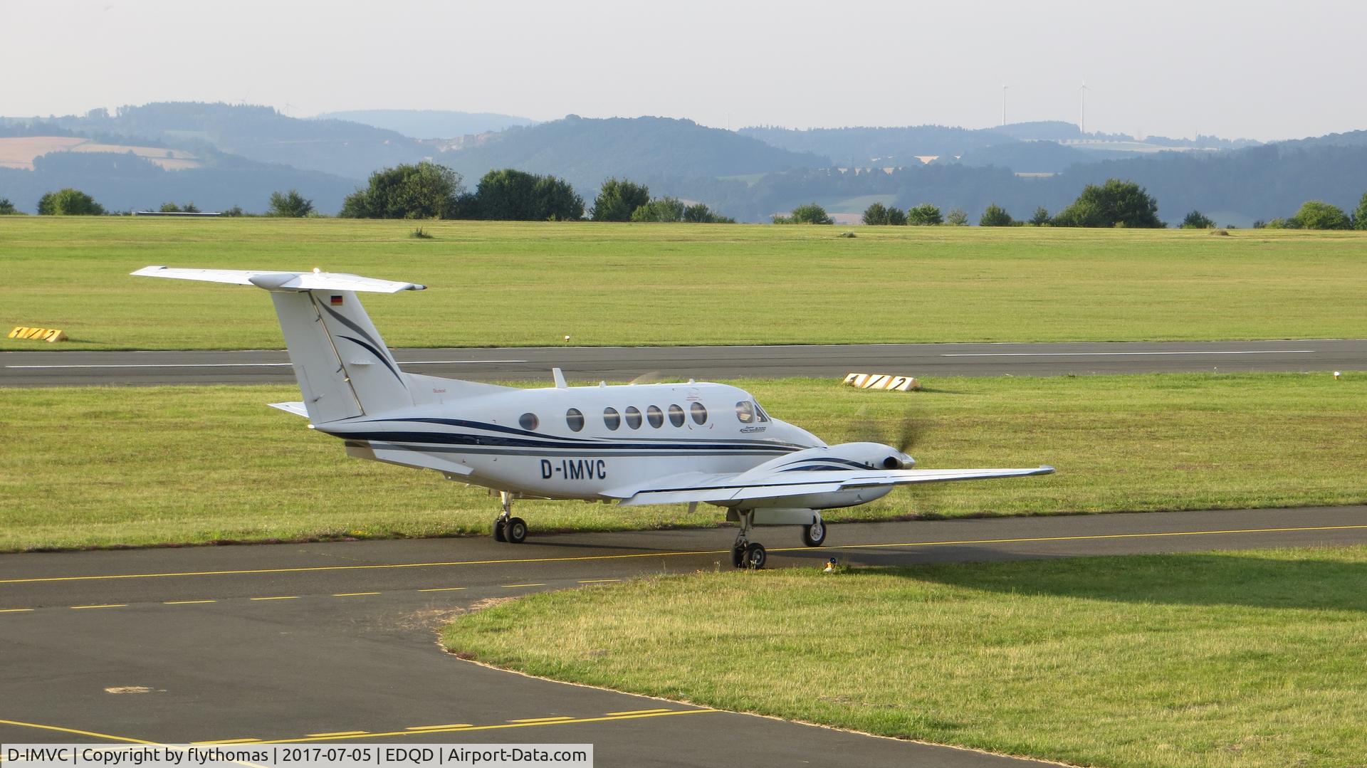 D-IMVC, 2000 Raytheon B200 King Air C/N BB-1741, D-IMVC Bayreuth Airport, Bindlacher Berg
