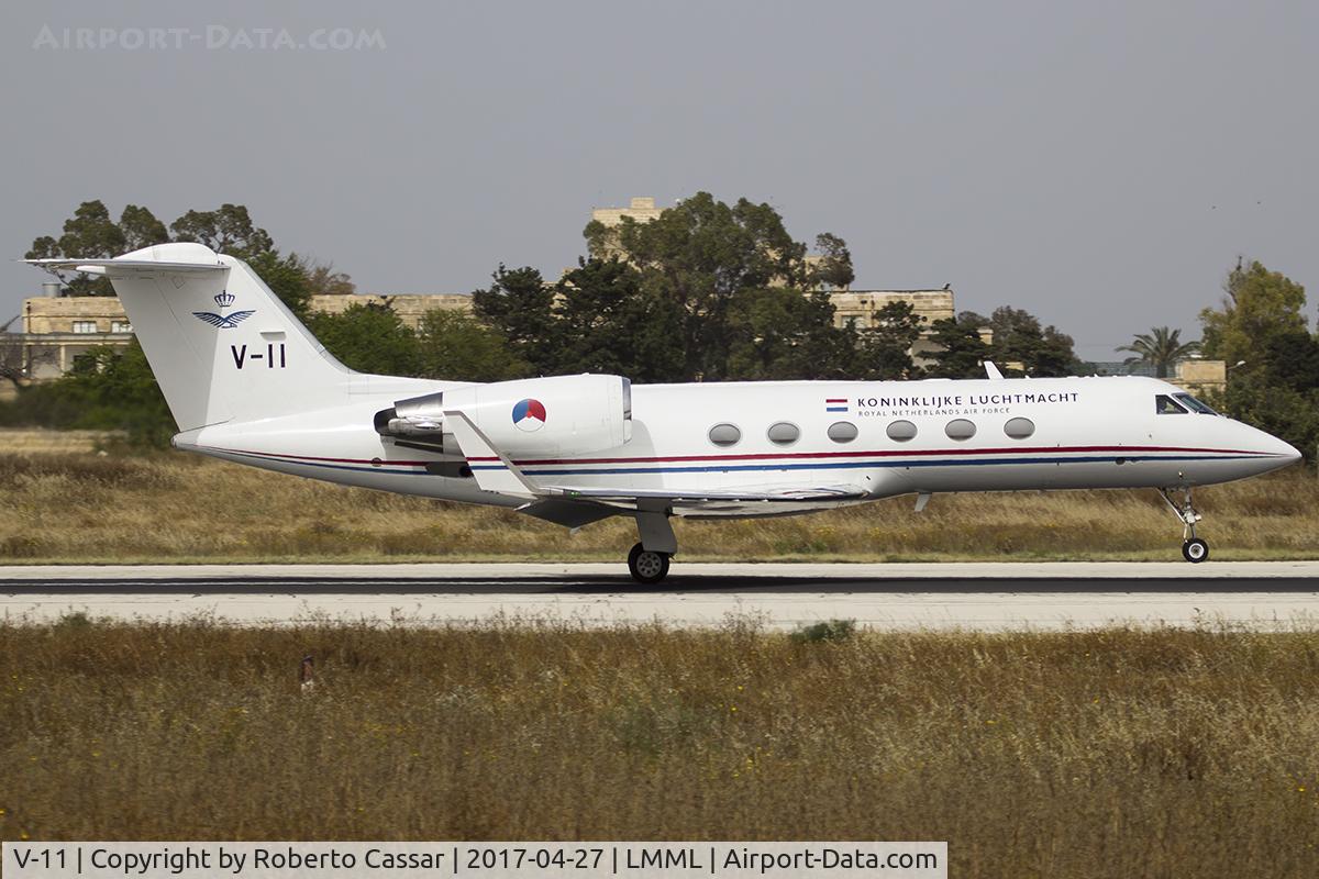 V-11, Gulfstream Aerospace G-IV C/N 1009, Runway 13