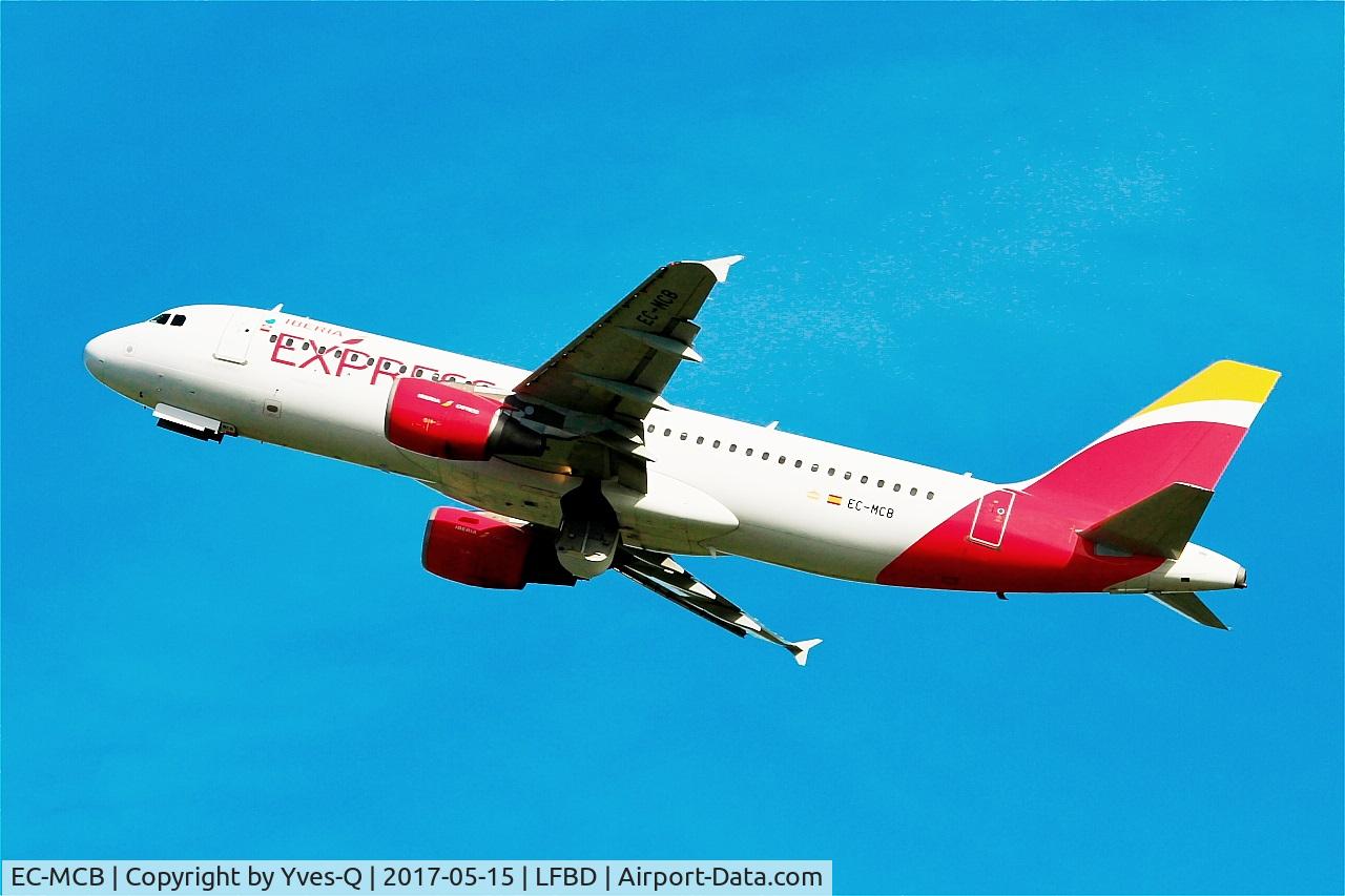 EC-MCB, 1999 Airbus A320-214 C/N 1125, Airbus A320-214, Take off rwy 23, Bordeaux-Mérignac airport (LFBD-BOD)