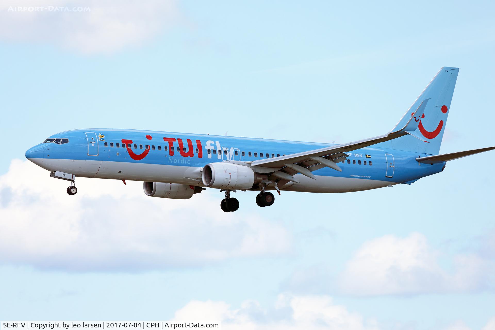 SE-RFV, 2006 Boeing 737-86N C/N 32669, Copenhagen 4.7.2017