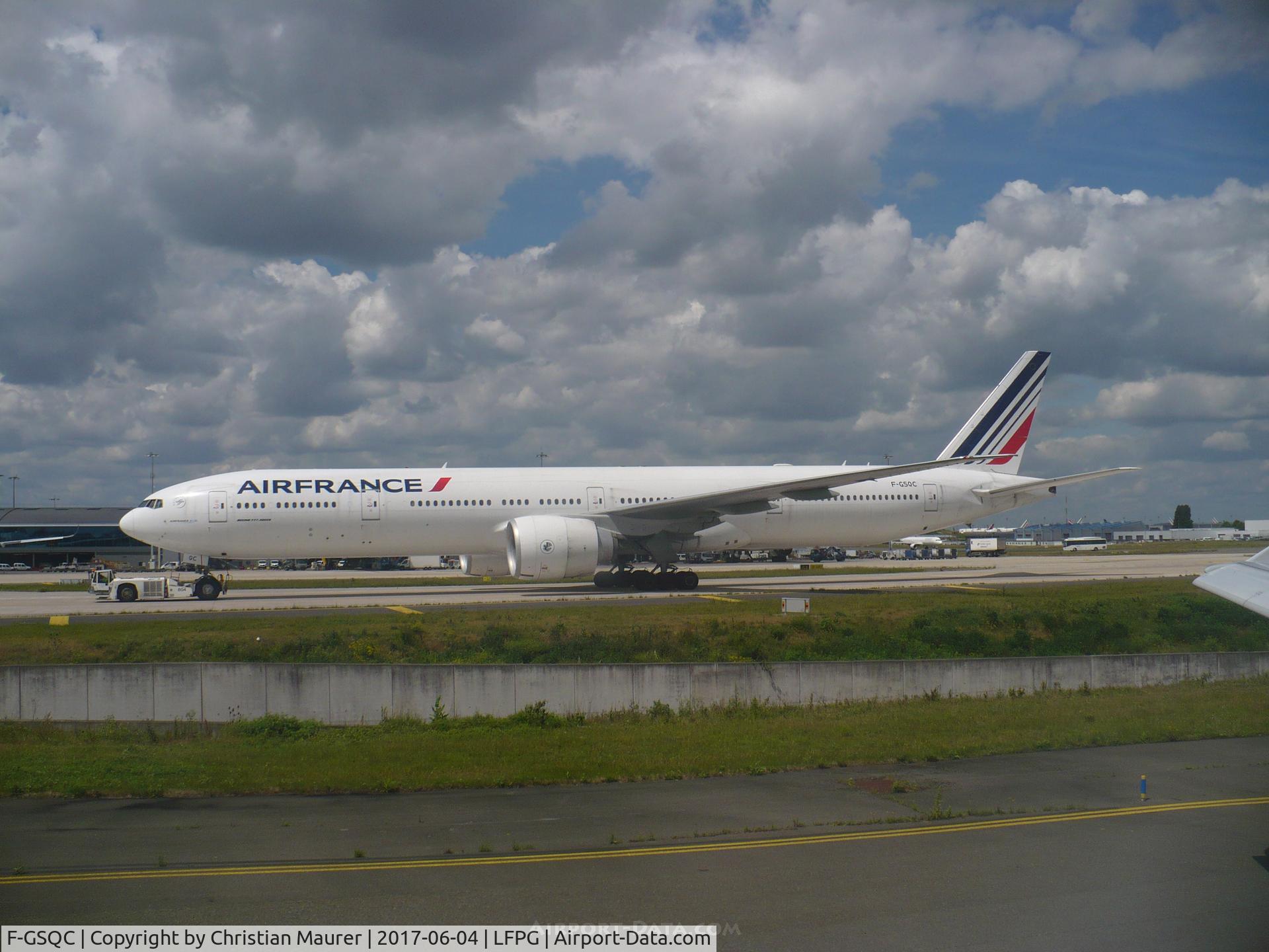 F-GSQC, 2004 Boeing 777-328/ER C/N 32727, AF 777ER