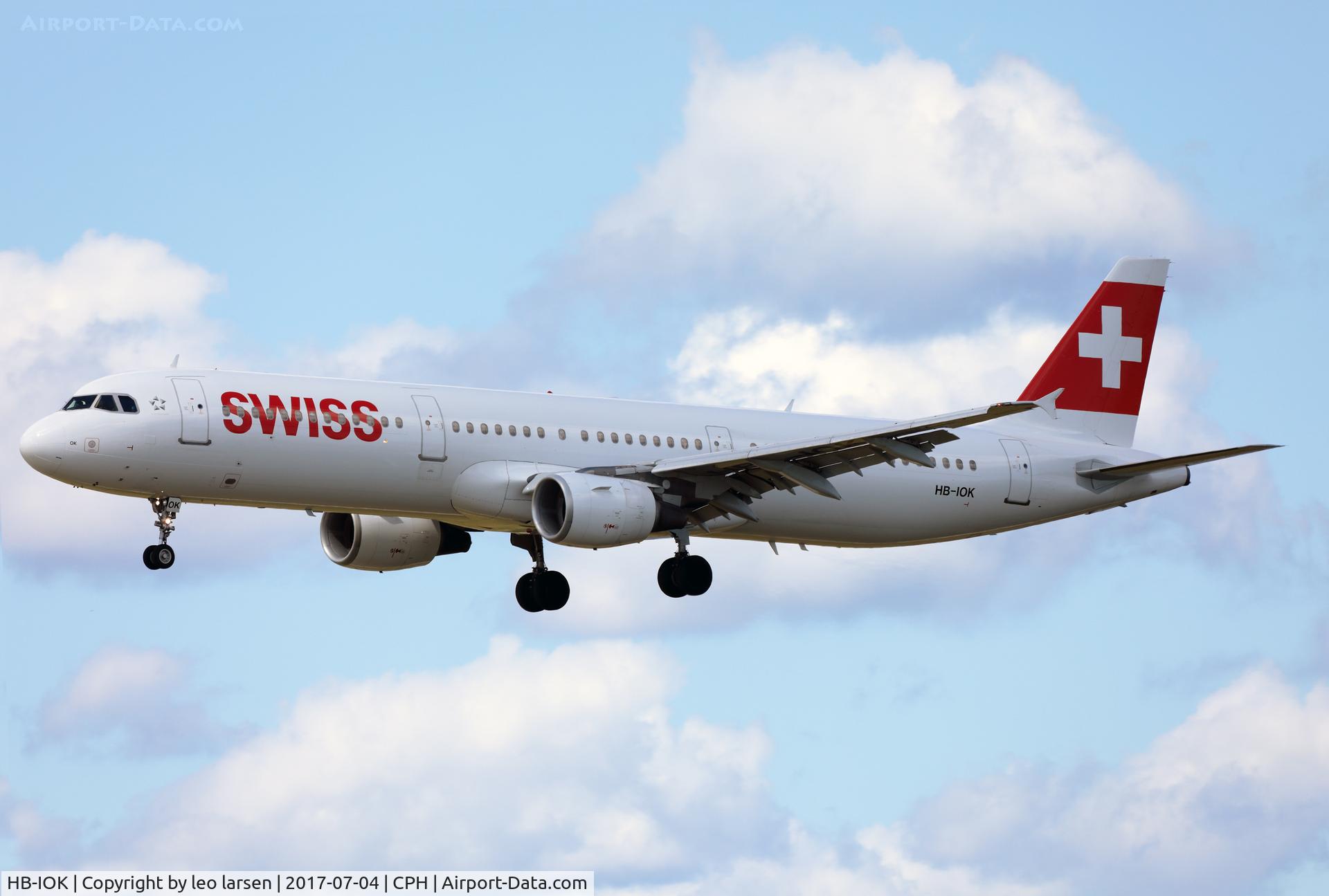 HB-IOK, 1999 Airbus A321-111 C/N 987, Copenhagen 4.7.2017