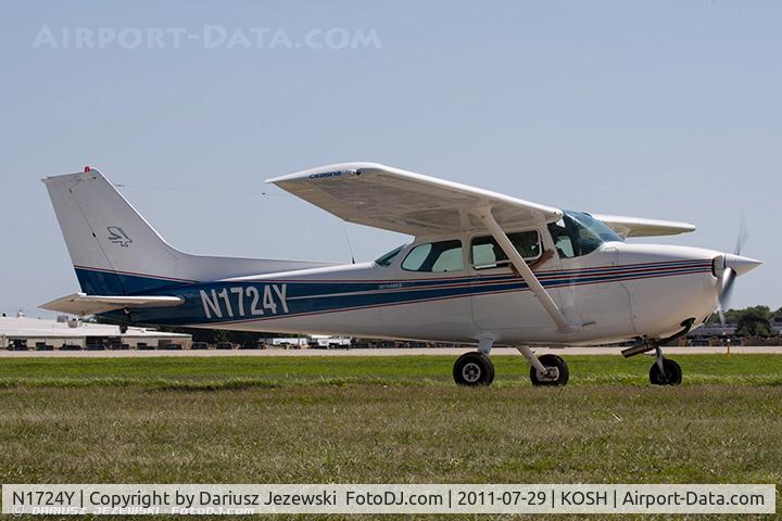 N1724Y, 1977 Cessna 172N Skyhawk C/N 17268676, Cessna 172N Skyhawk CN 17268676, N1724Y