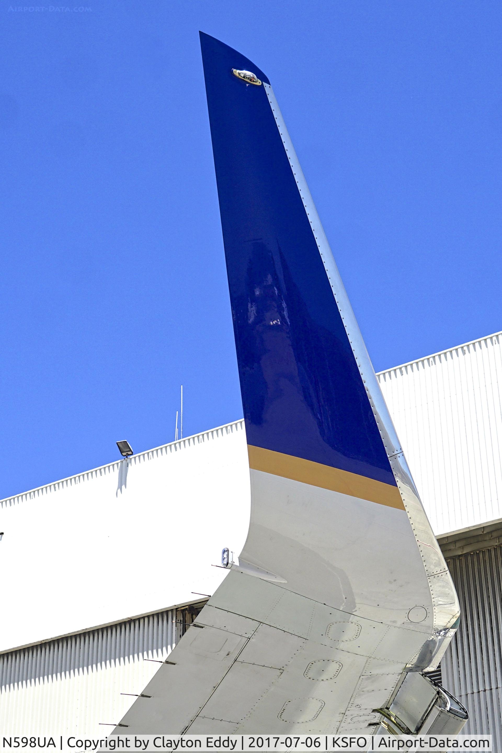N598UA, 1999 Boeing 757-222 C/N 28751, SFO 2017.