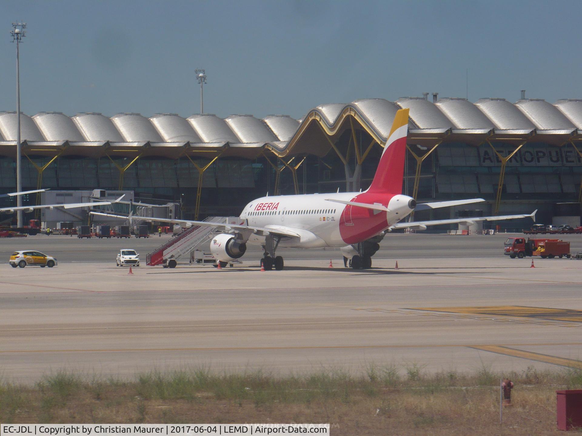 EC-JDL, 2004 Airbus A319-111 C/N 2365, A319-111