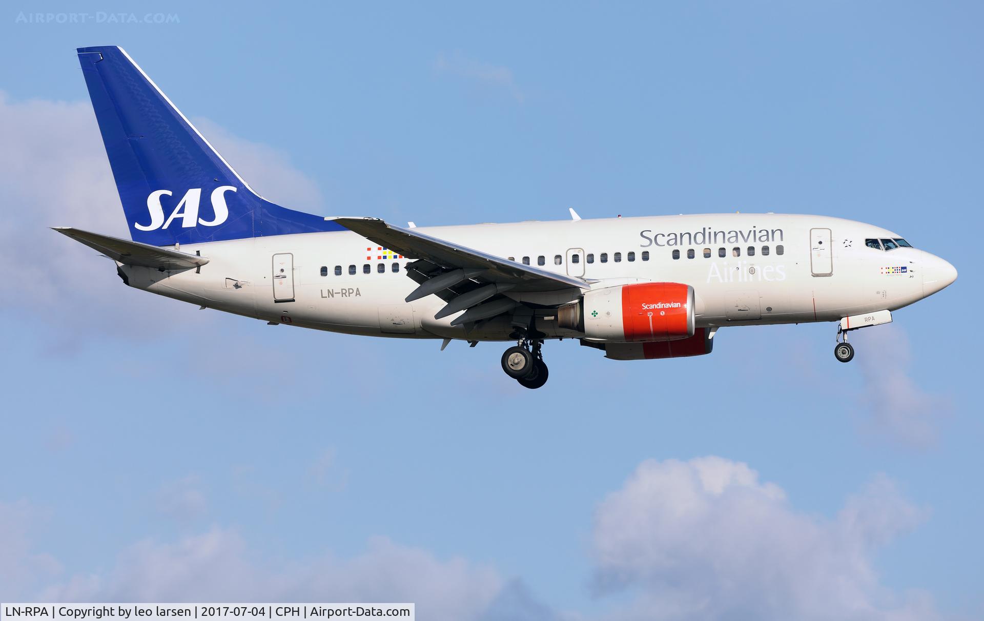 LN-RPA, 1998 Boeing 737-683 C/N 28290, Copenhagen 4.7.2017