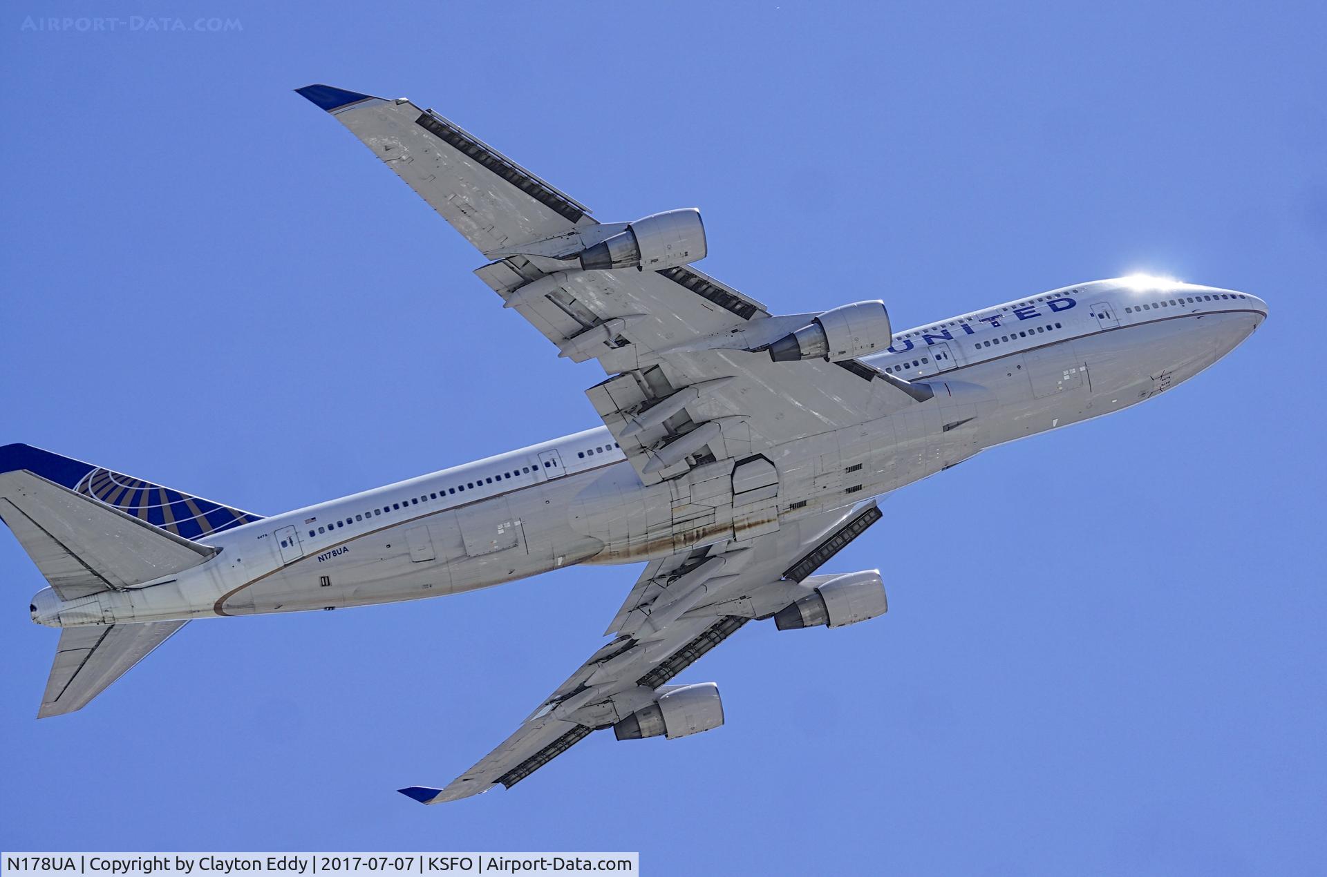 N178UA, 1990 Boeing 747-422 C/N 24385, Departing runway 28R at SFO. 2017.