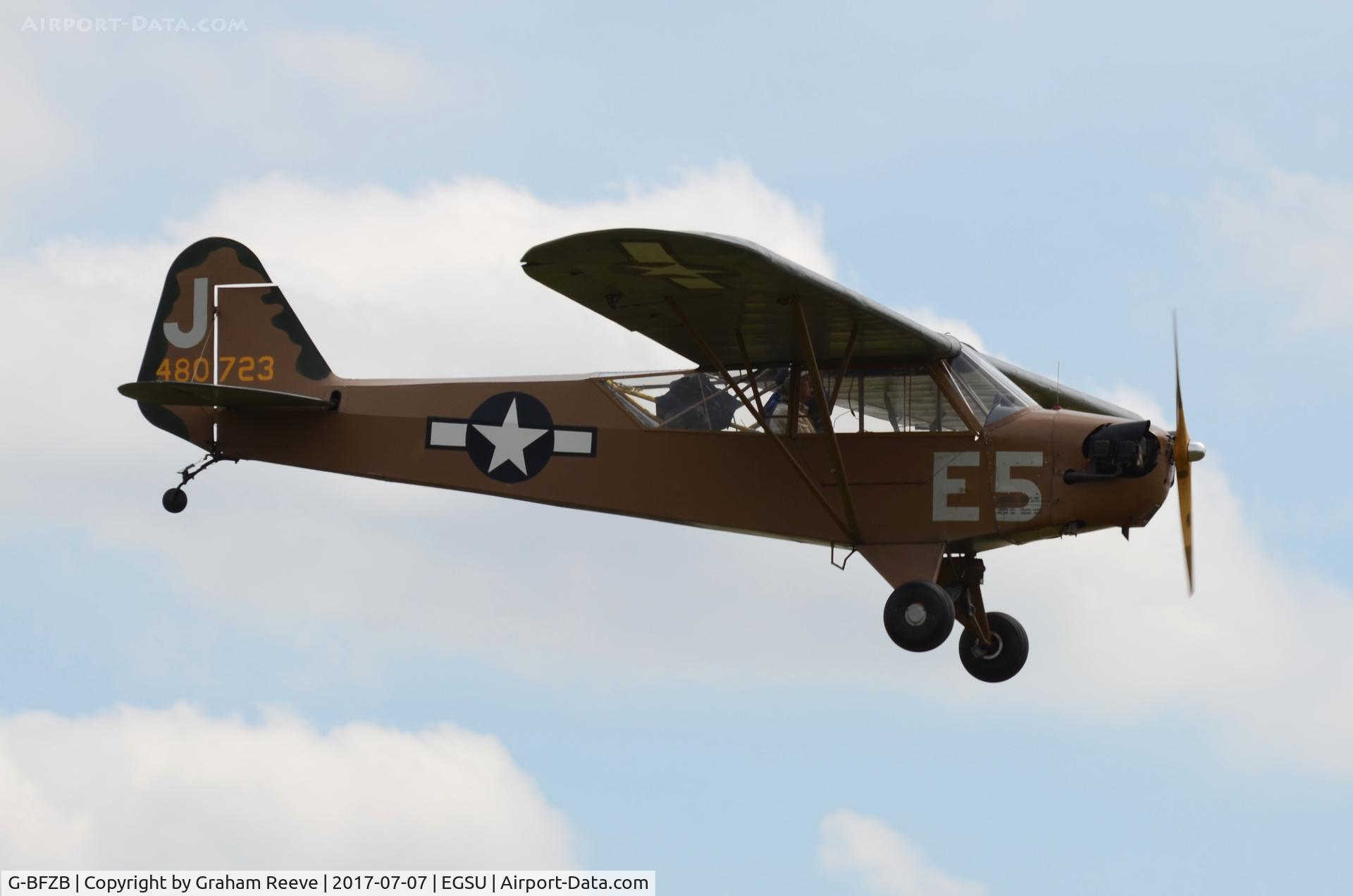 G-BFZB, 1947 Piper L-4J Grasshopper (J3C-65D) C/N 13019, Landing at Duxford.