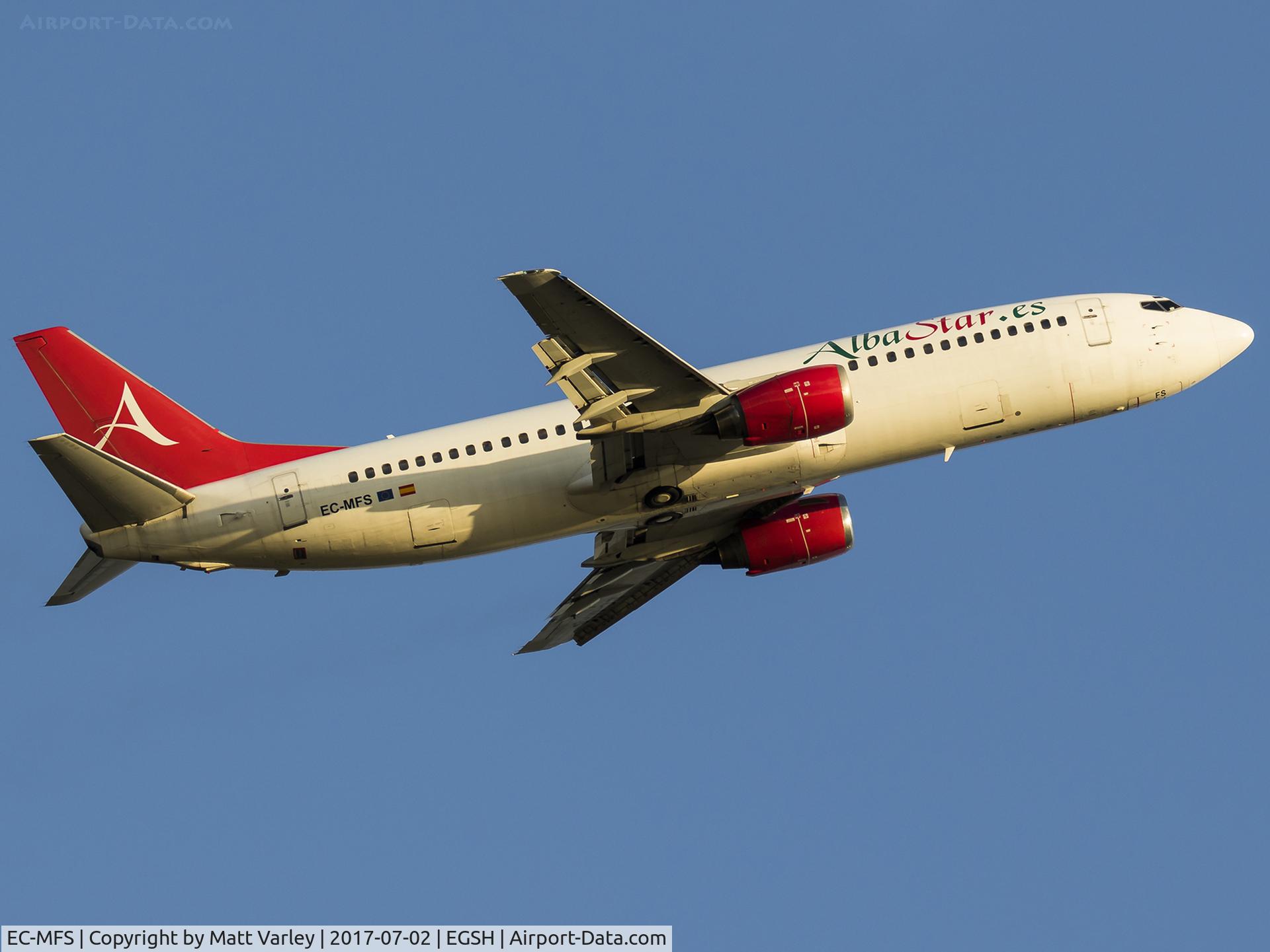 EC-MFS, 1992 Boeing 737-4Y0 C/N 25178, Climbing out off RWY 27....