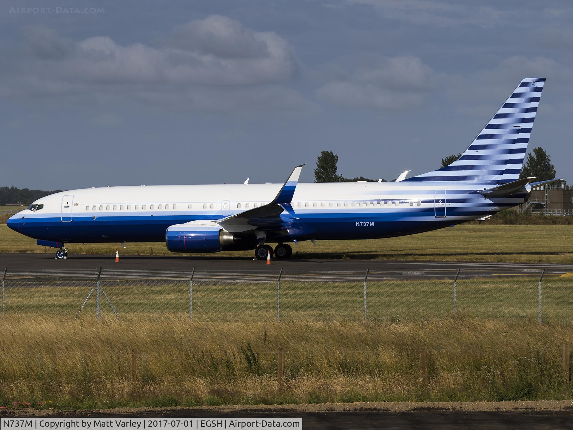 N737M, 2002 Boeing 737-8EQ BBJ C/N 33361, Sat on the Northern apron