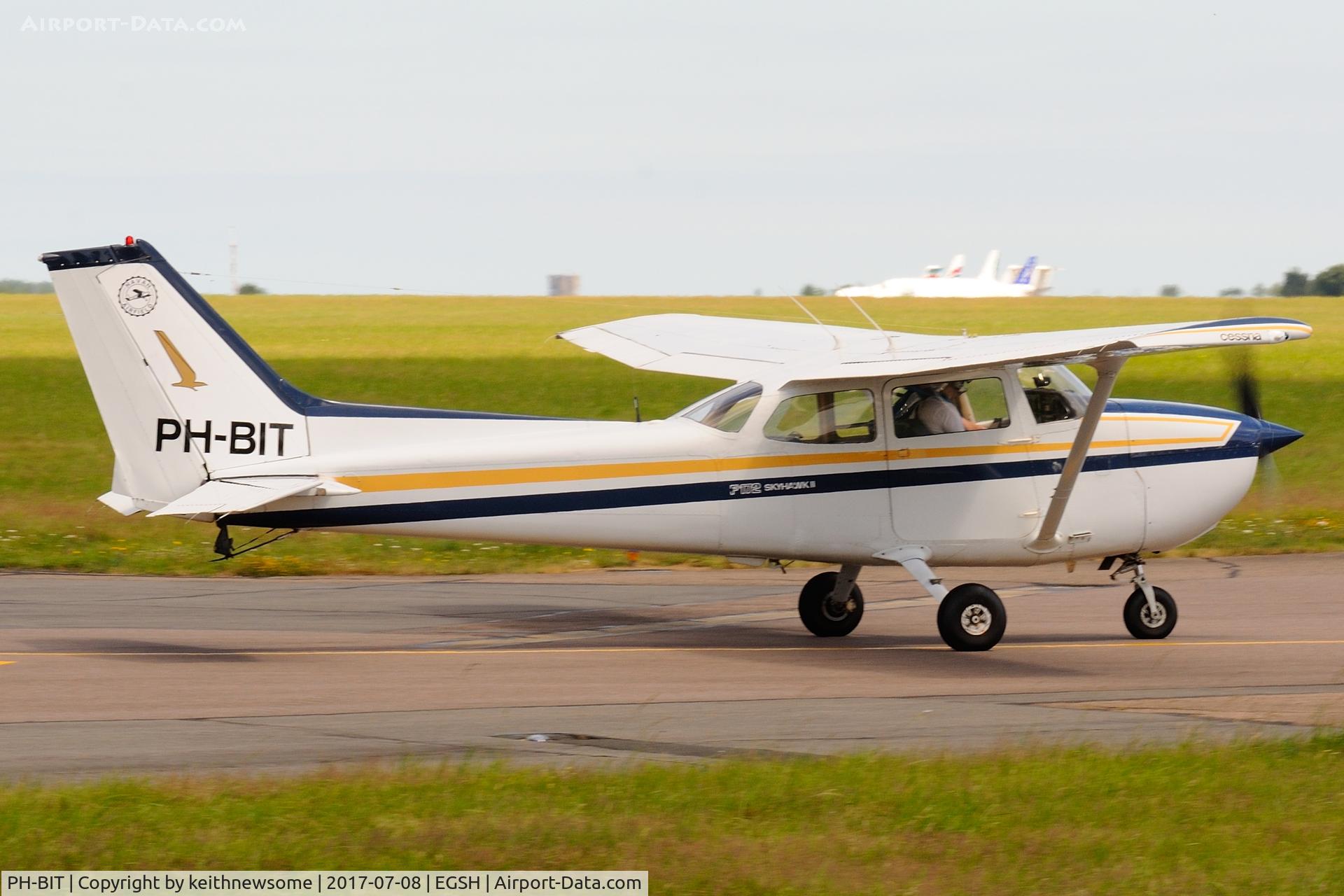 PH-BIT, Reims F172N Skyhawk C/N 1863, Nice Visitor.