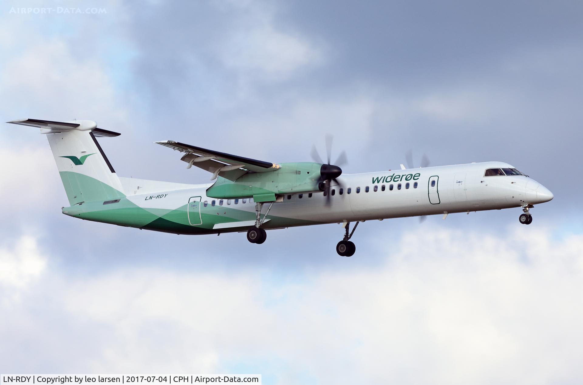 LN-RDY, 2002 De Havilland Canada DHC-8-402Q Dash 8 C/N 4062, Copenhagen 4.7.2017