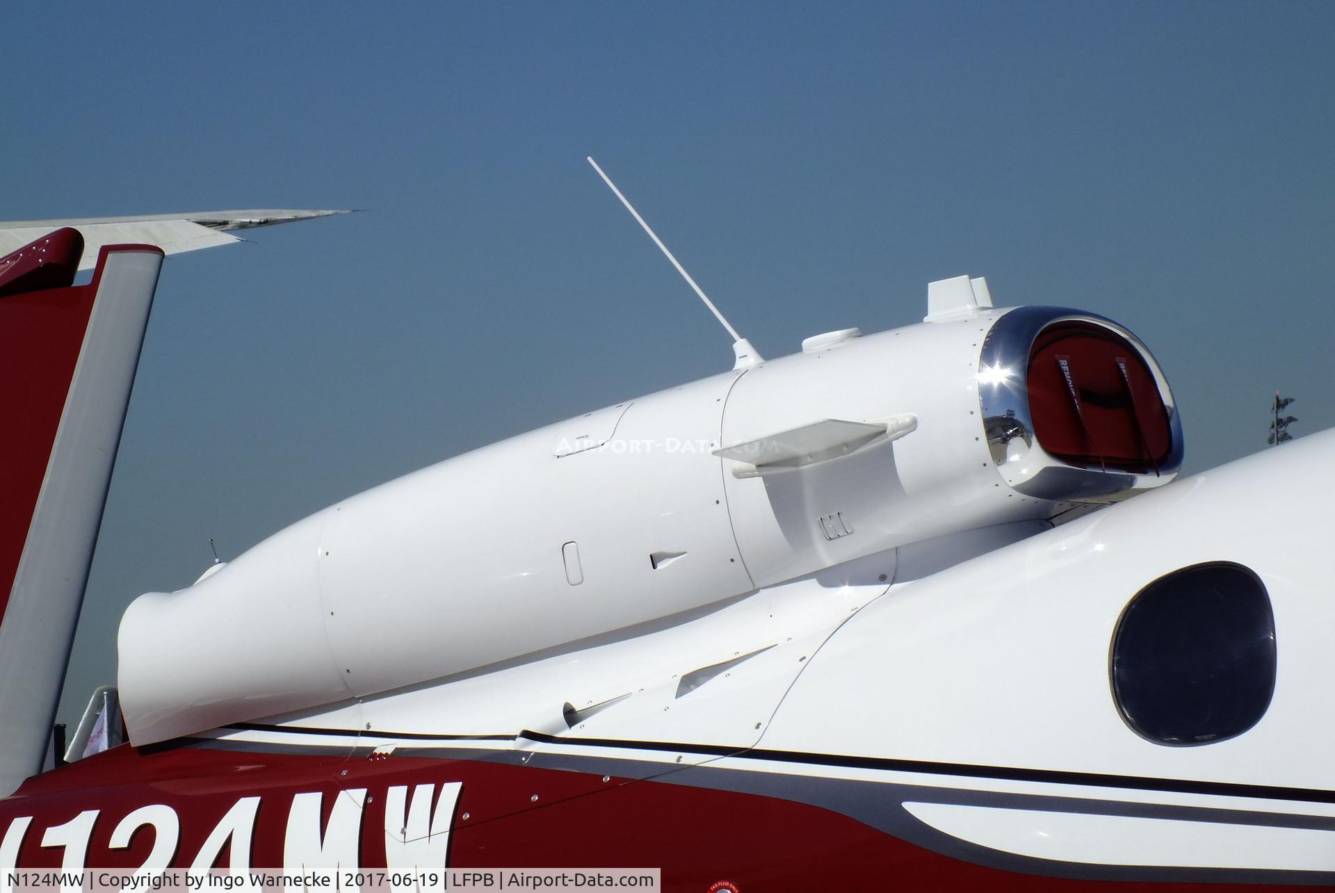 N124MW, 2017 Cirrus SF50 Vision C/N 0009, Cirrus SF50 Vision Jet at the Aerosalon 2017, Paris